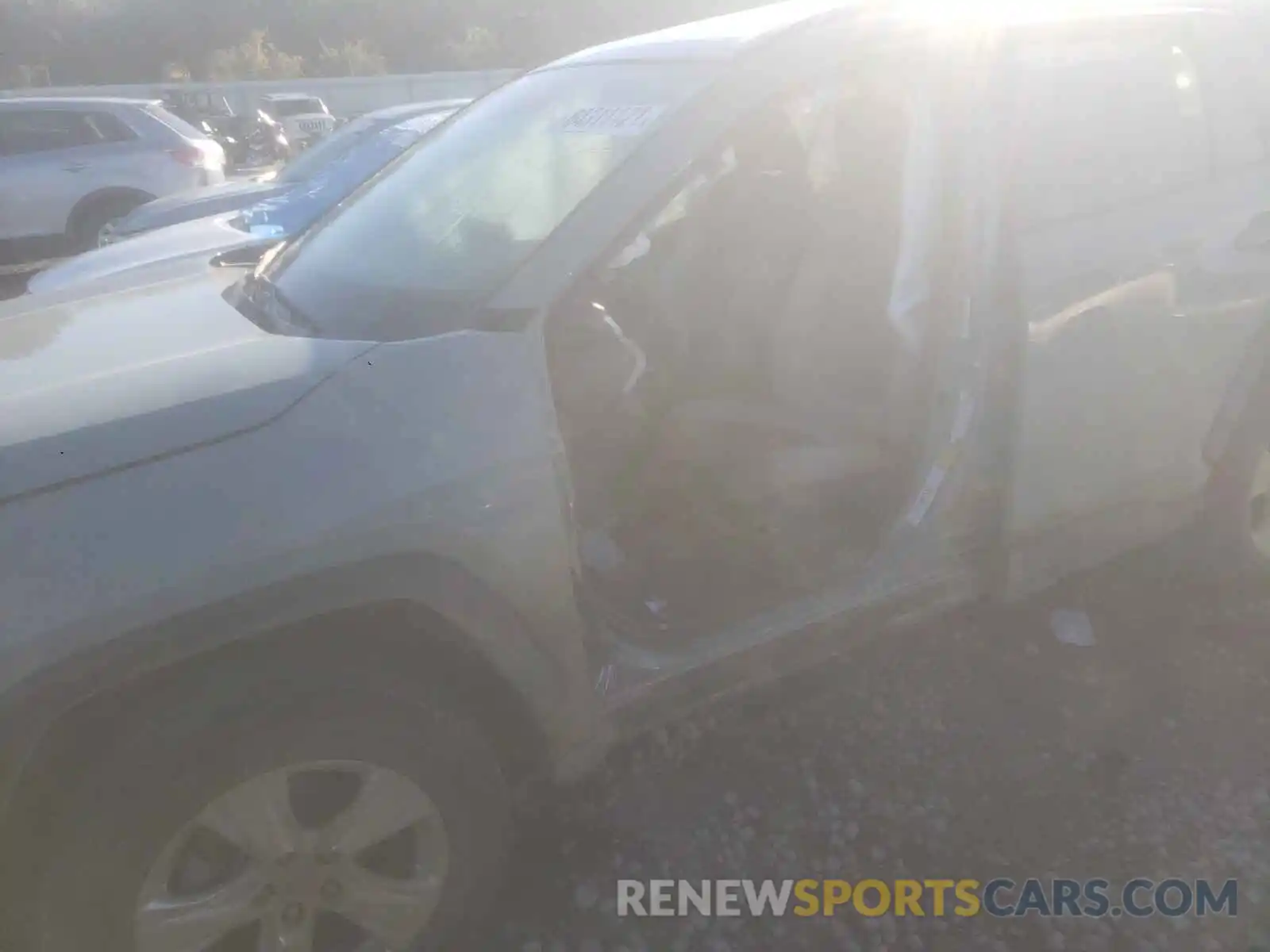 9 Photograph of a damaged car 2T3W1RFV4KW012570 TOYOTA RAV4 2019