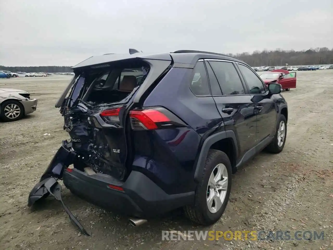 4 Photograph of a damaged car 2T3W1RFV4KW014450 TOYOTA RAV4 2019