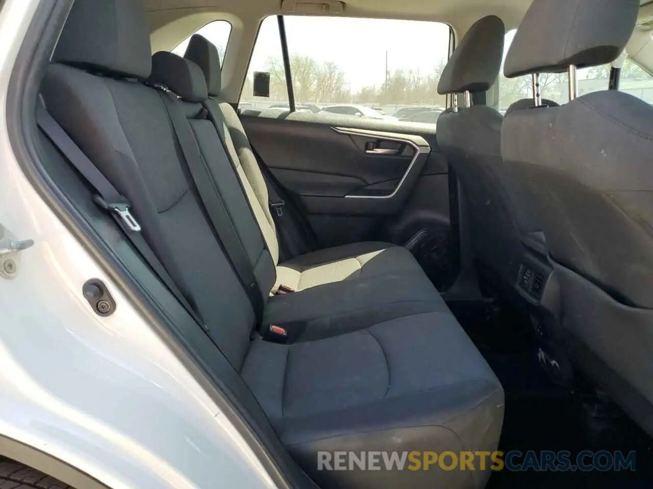 11 Photograph of a damaged car 2T3W1RFV4KW014769 TOYOTA RAV4 2019