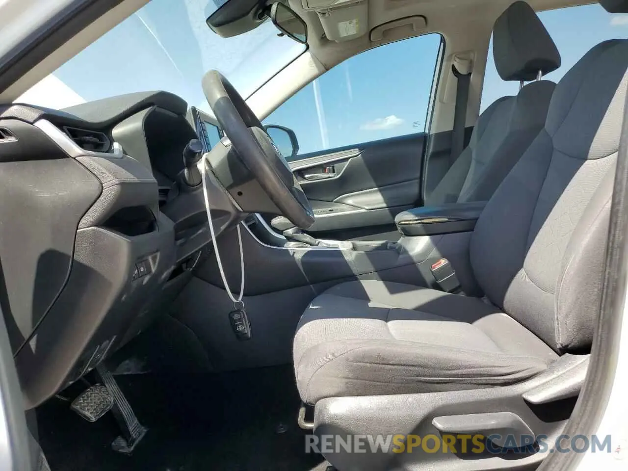 7 Photograph of a damaged car 2T3W1RFV4KW014769 TOYOTA RAV4 2019