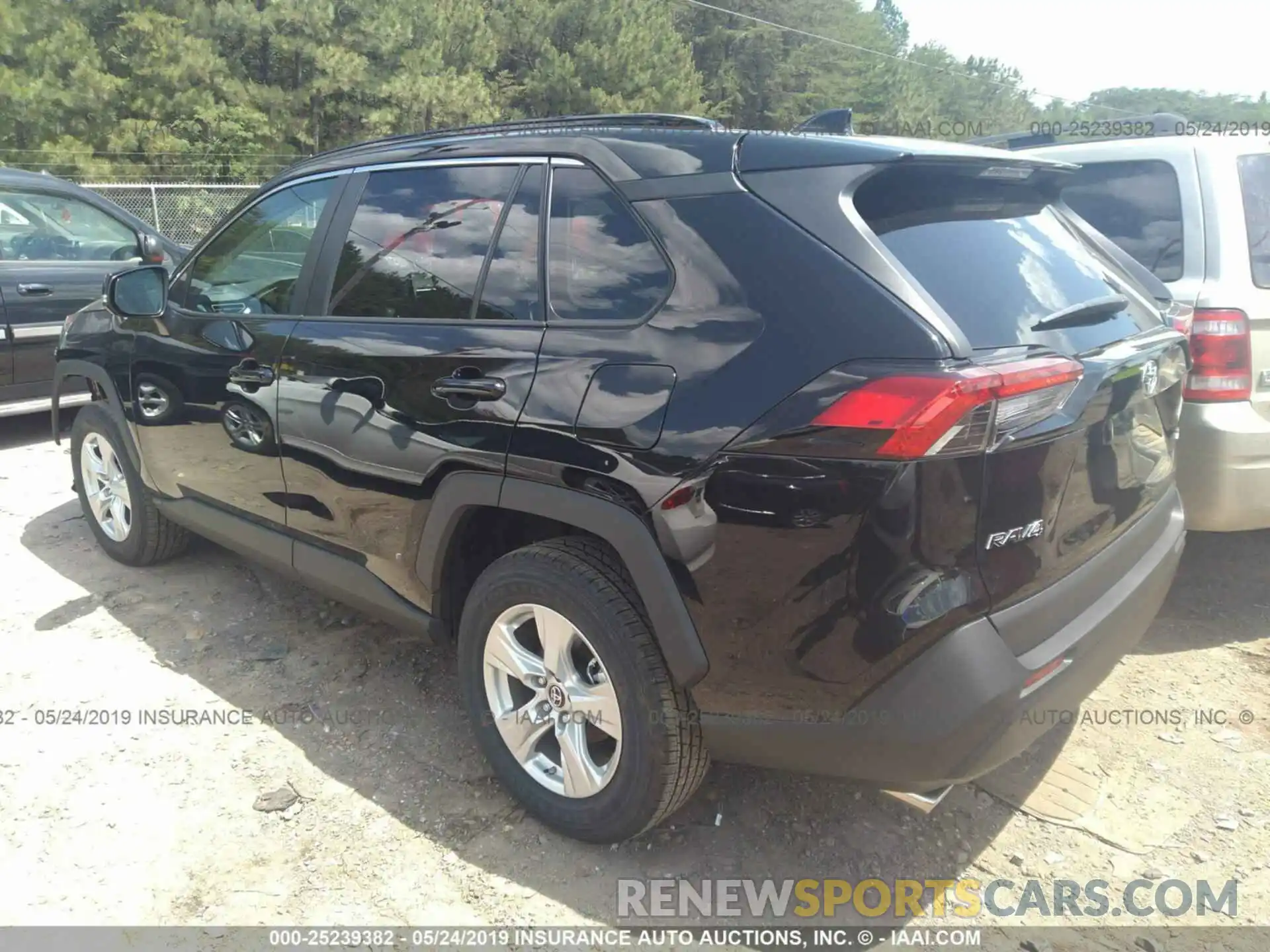 3 Photograph of a damaged car 2T3W1RFV4KW015128 TOYOTA RAV4 2019