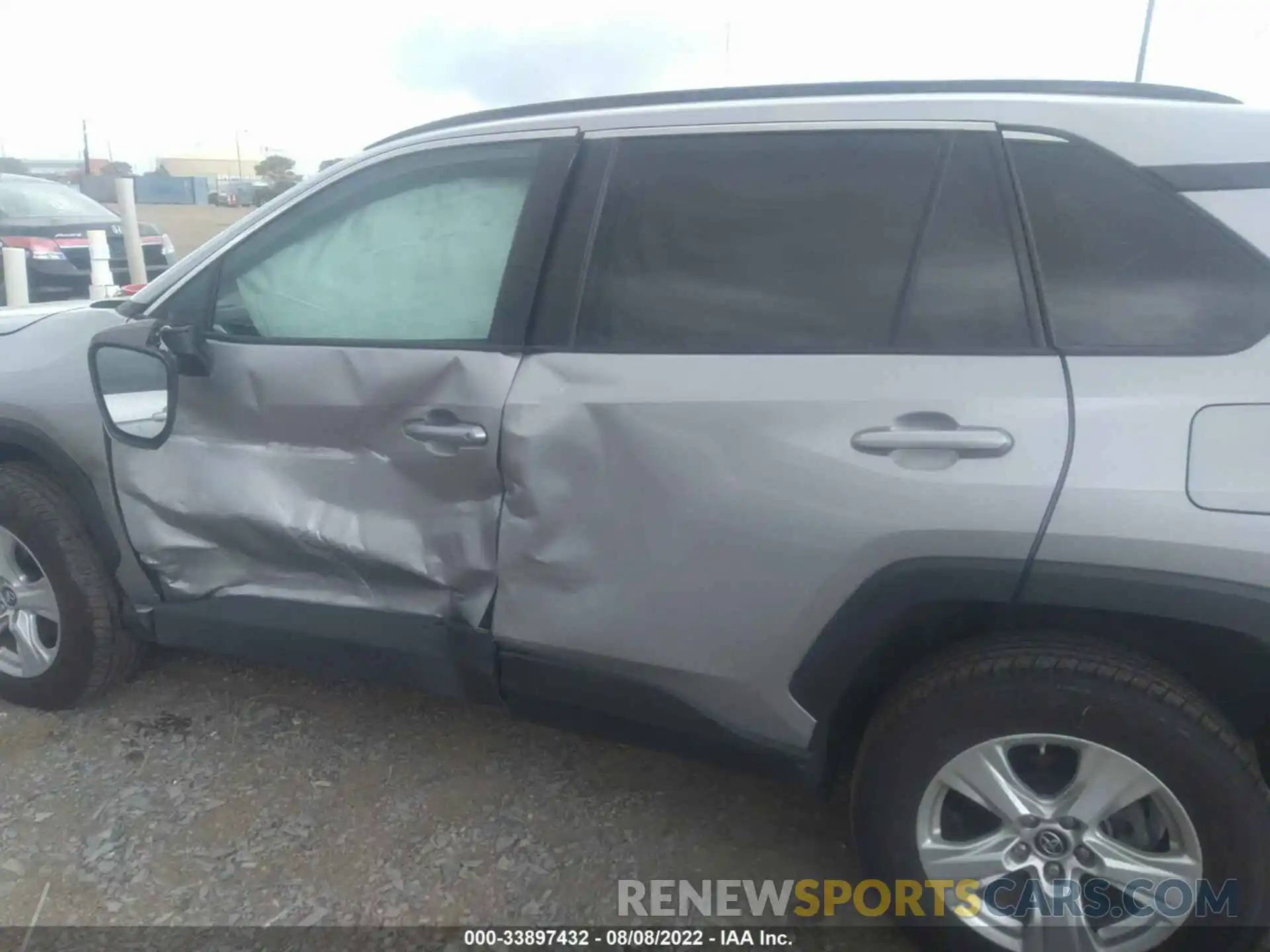 6 Photograph of a damaged car 2T3W1RFV4KW026677 TOYOTA RAV4 2019