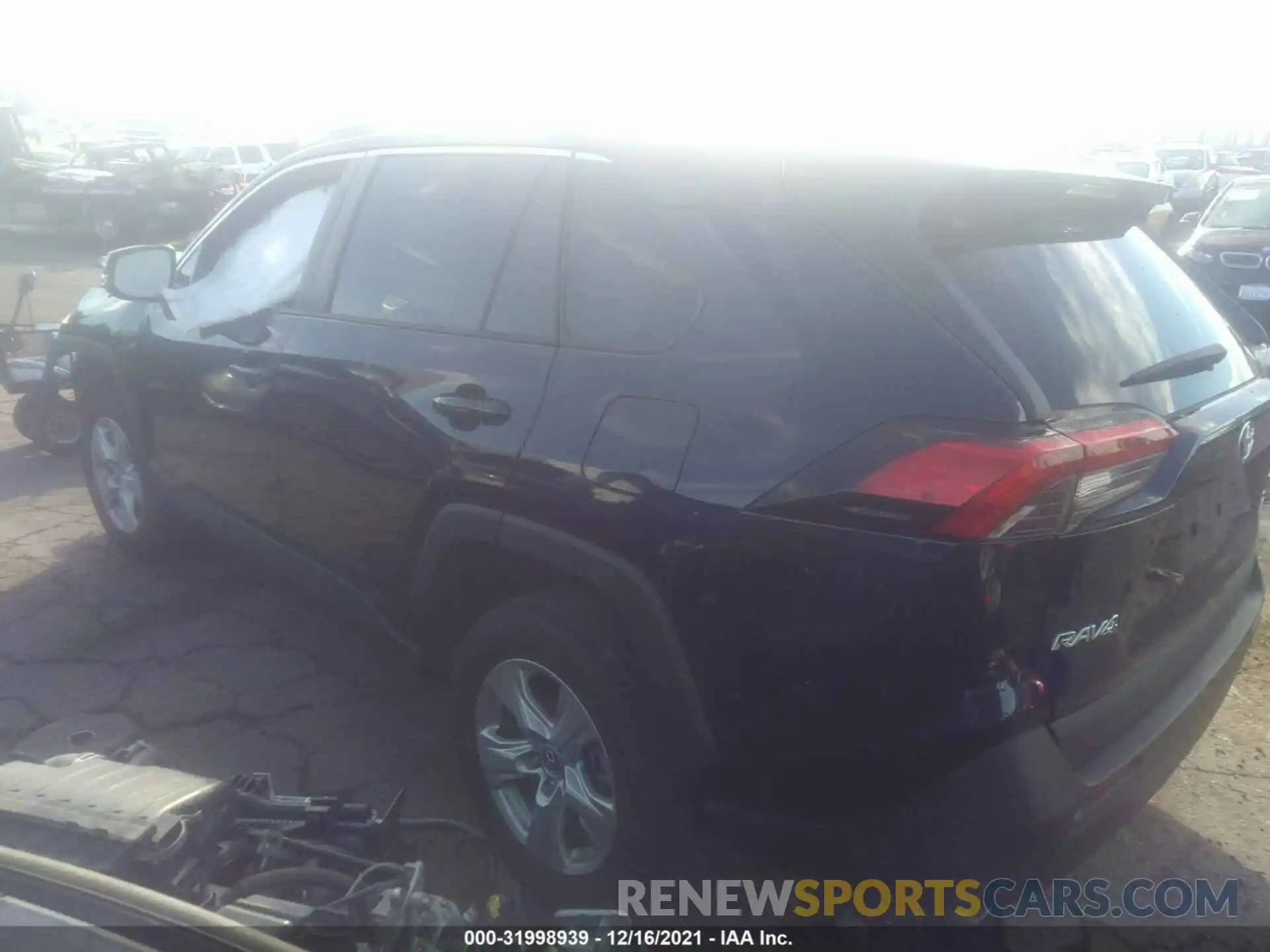 3 Photograph of a damaged car 2T3W1RFV4KW028767 TOYOTA RAV4 2019