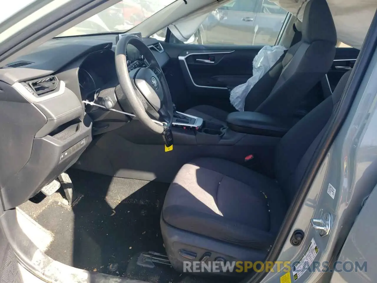 7 Photograph of a damaged car 2T3W1RFV4KW032432 TOYOTA RAV4 2019