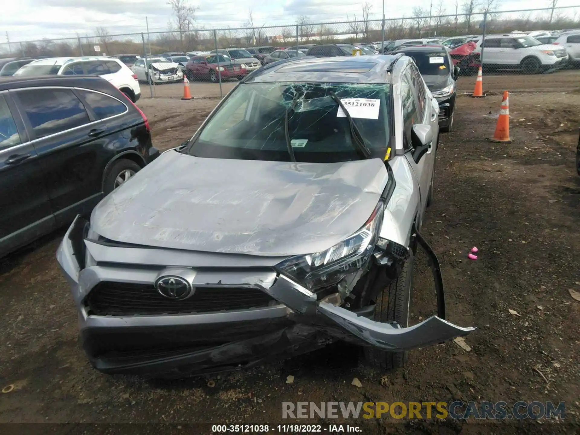 6 Photograph of a damaged car 2T3W1RFV4KW044001 TOYOTA RAV4 2019