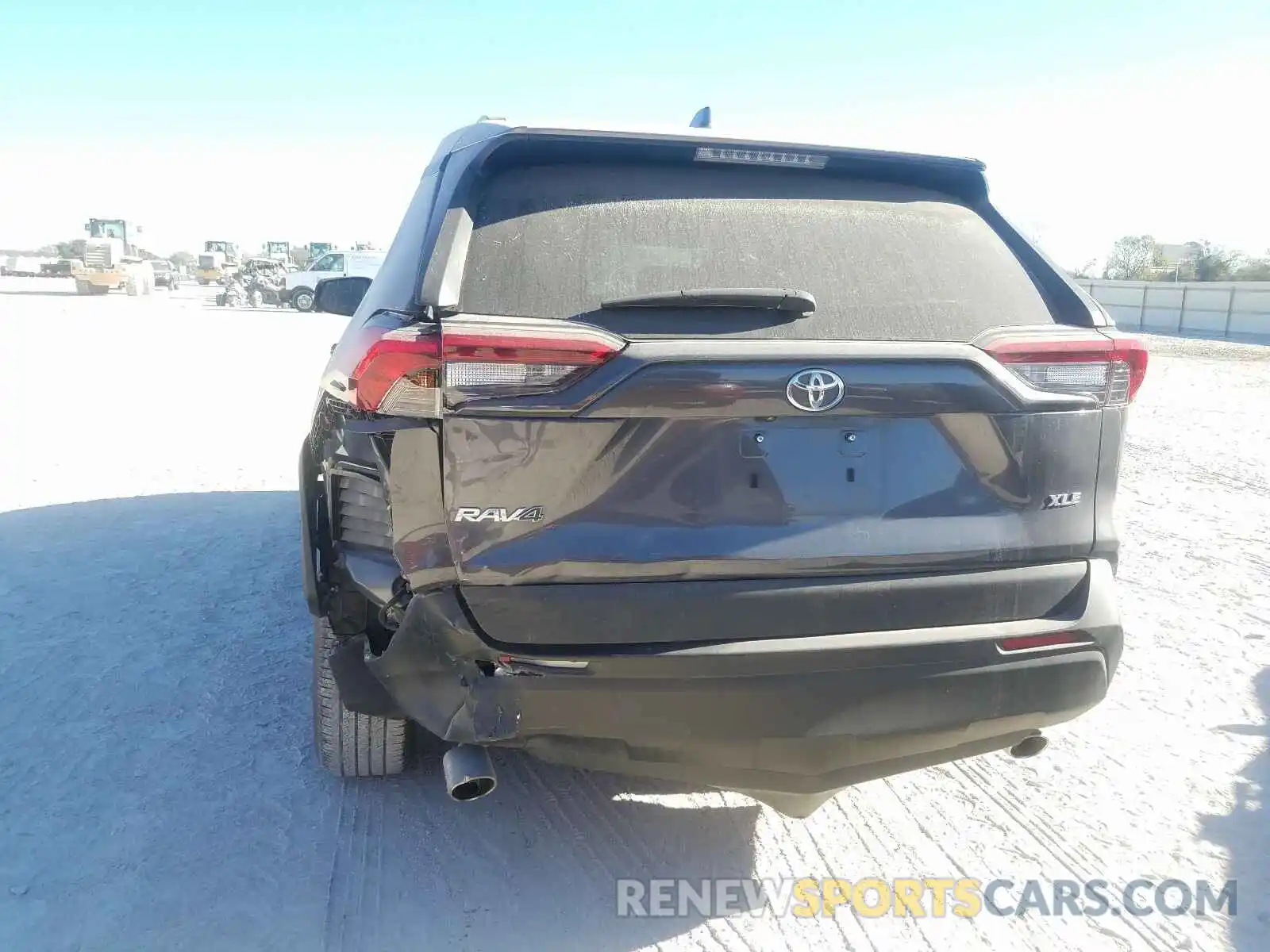 9 Photograph of a damaged car 2T3W1RFV4KW044919 TOYOTA RAV4 2019