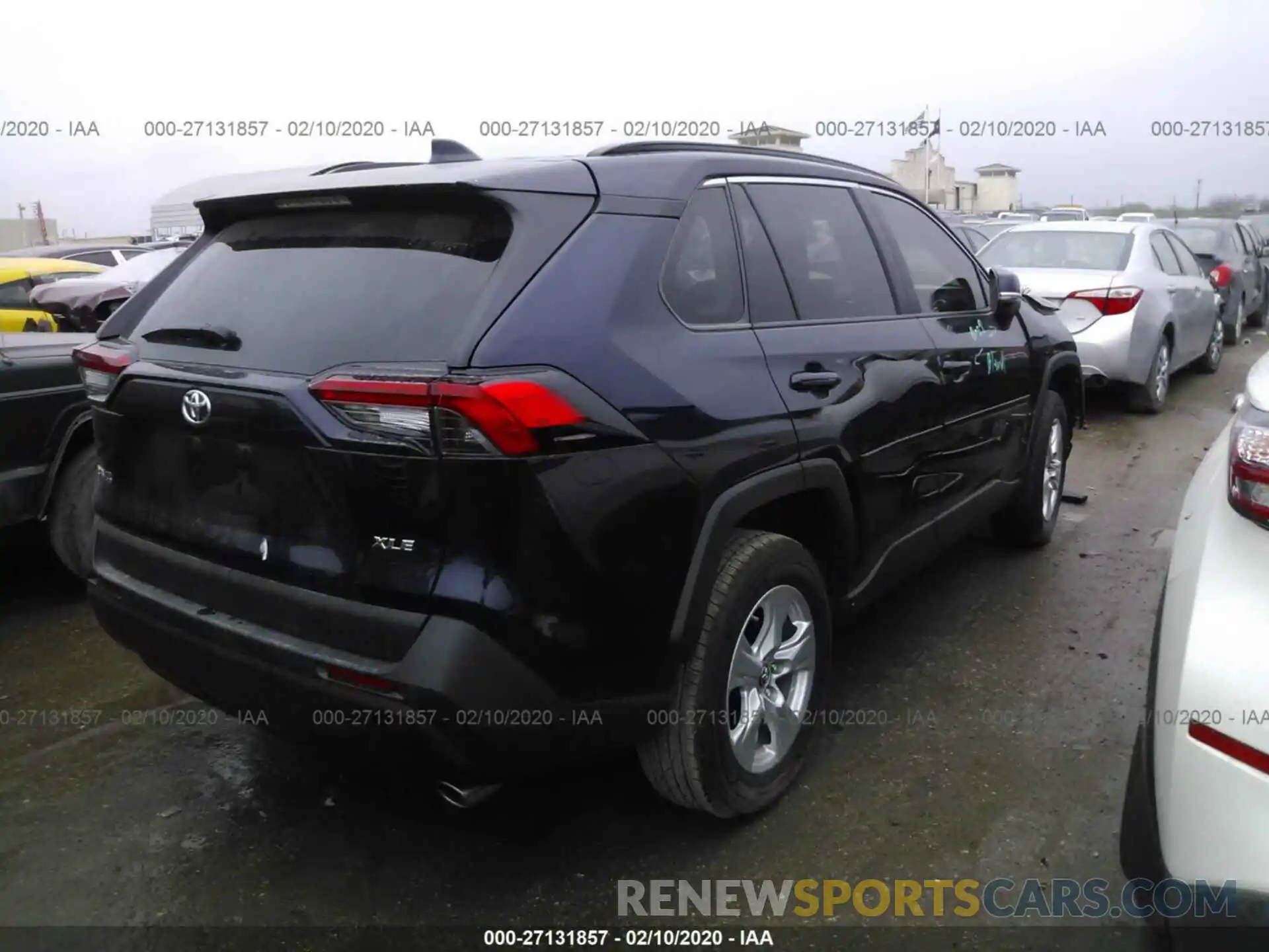 4 Photograph of a damaged car 2T3W1RFV4KW047769 TOYOTA RAV4 2019