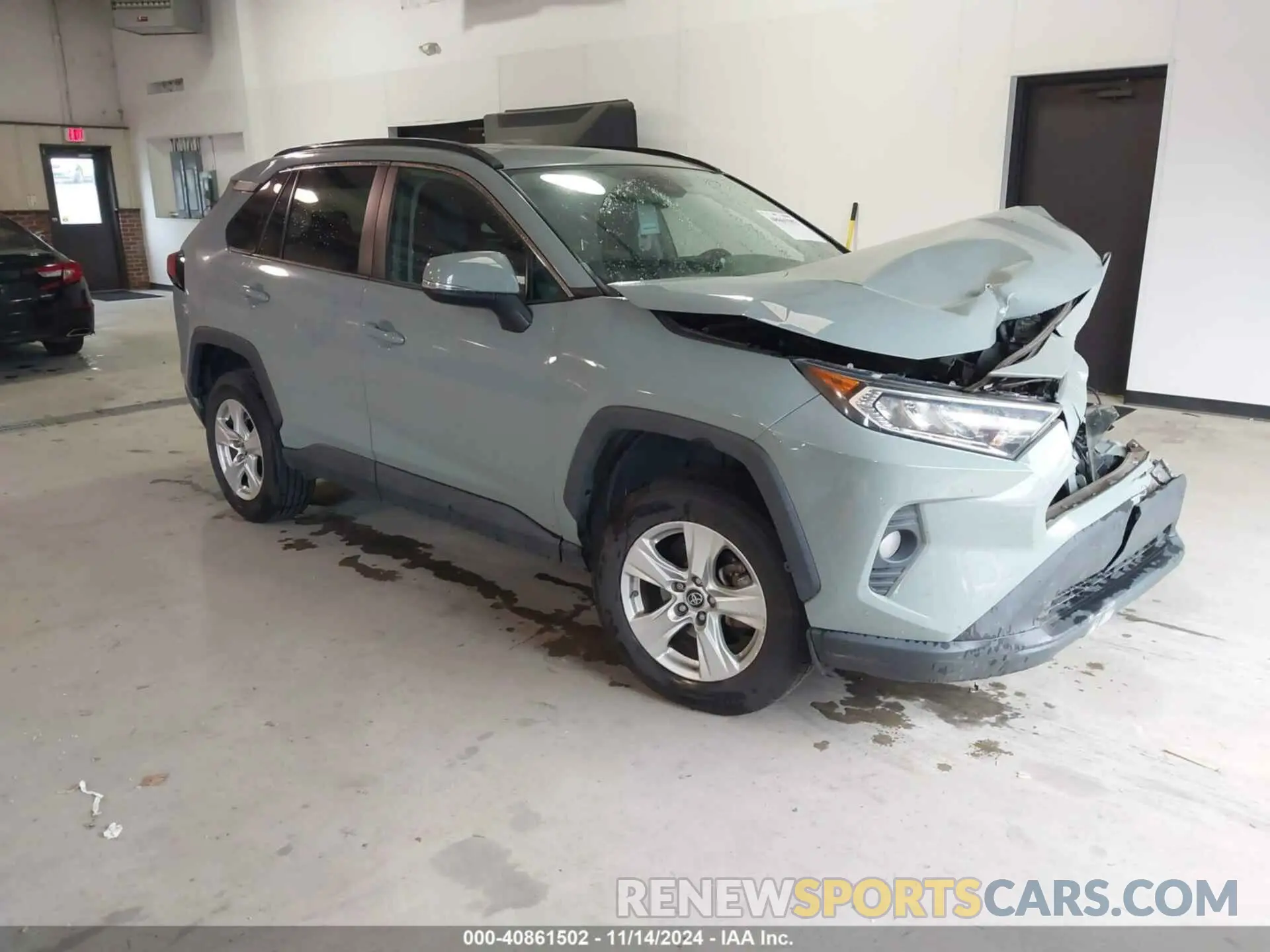 1 Photograph of a damaged car 2T3W1RFV5KC004463 TOYOTA RAV4 2019