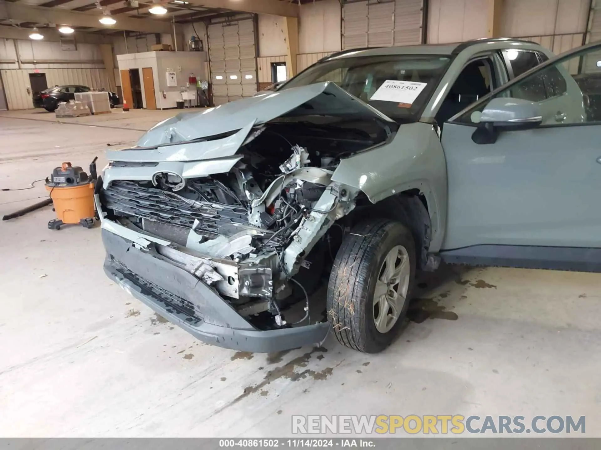 6 Photograph of a damaged car 2T3W1RFV5KC004463 TOYOTA RAV4 2019