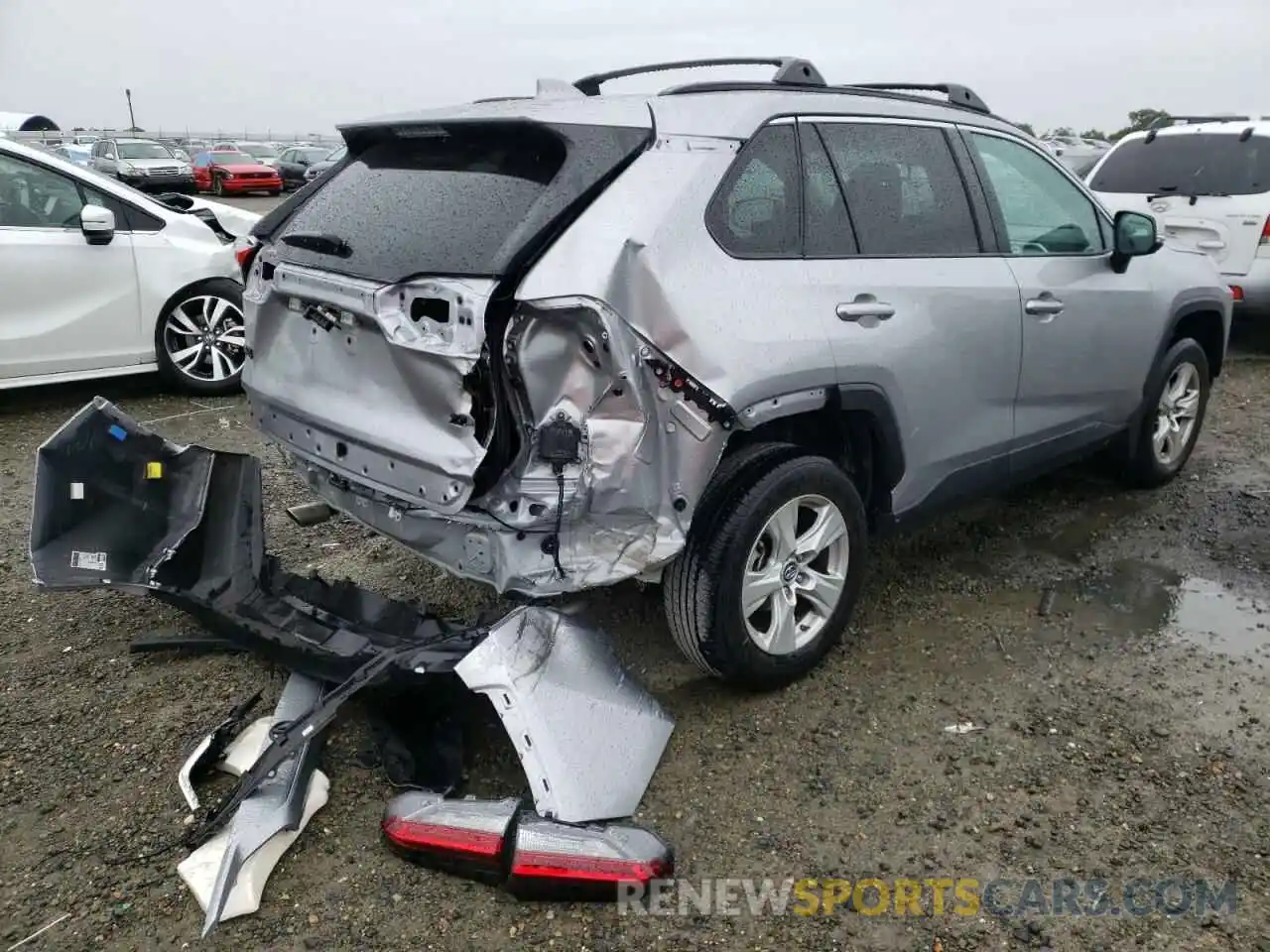 4 Photograph of a damaged car 2T3W1RFV5KC012773 TOYOTA RAV4 2019