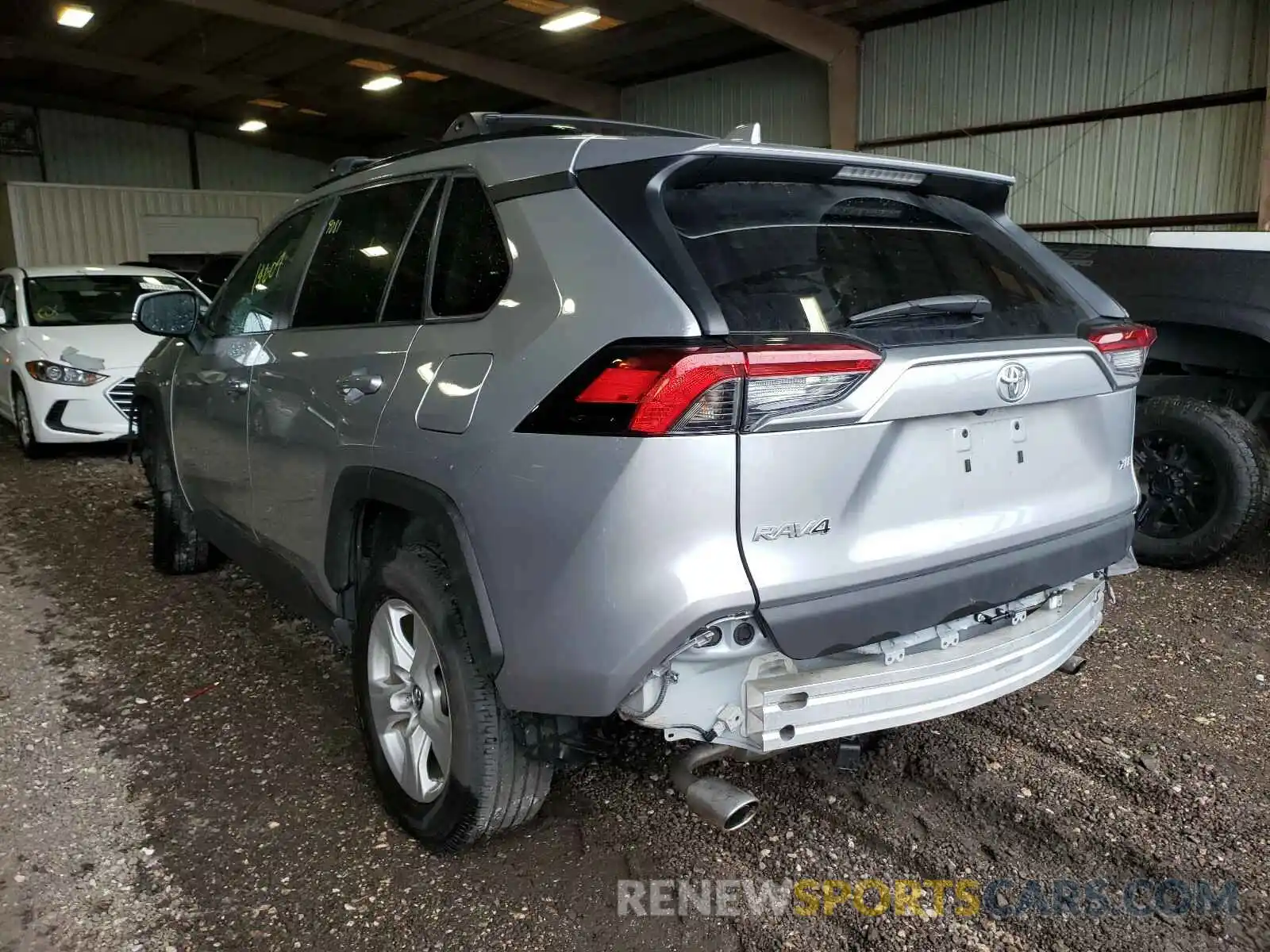 3 Photograph of a damaged car 2T3W1RFV5KC025166 TOYOTA RAV4 2019