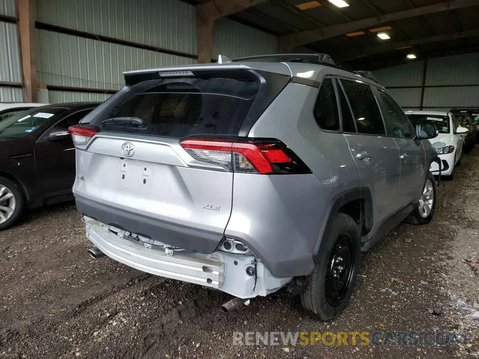 4 Photograph of a damaged car 2T3W1RFV5KC025166 TOYOTA RAV4 2019