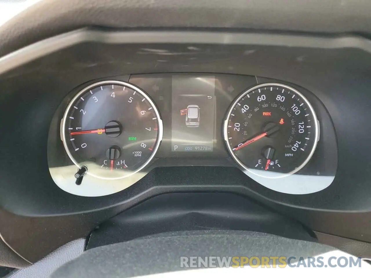 9 Photograph of a damaged car 2T3W1RFV5KC026012 TOYOTA RAV4 2019