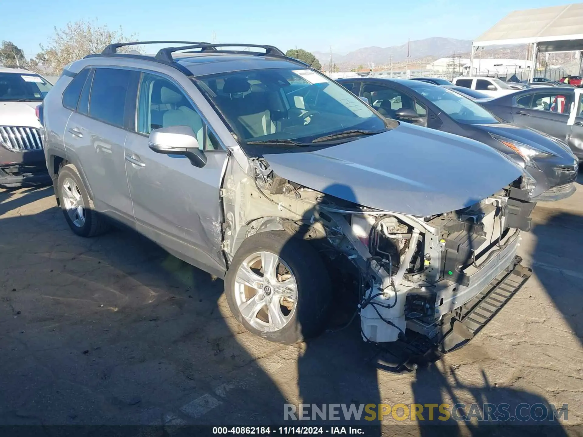 1 Photograph of a damaged car 2T3W1RFV5KC027760 TOYOTA RAV4 2019