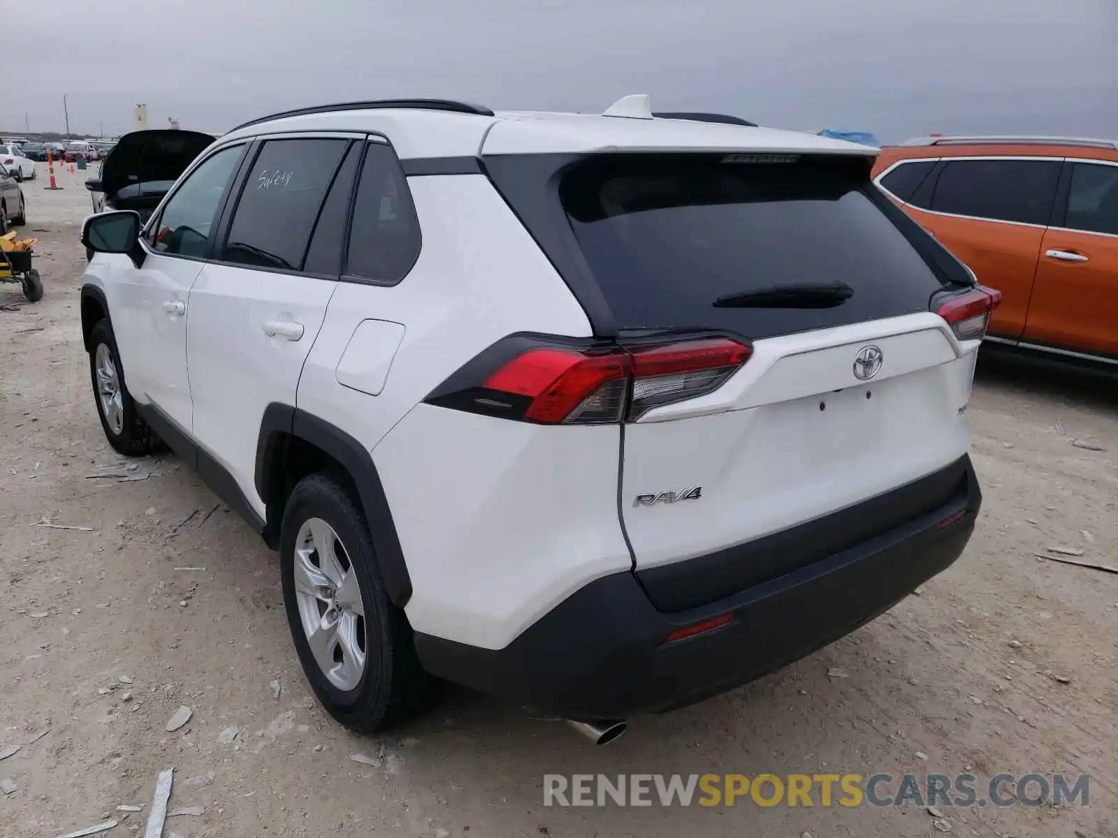 3 Photograph of a damaged car 2T3W1RFV5KW004056 TOYOTA RAV4 2019