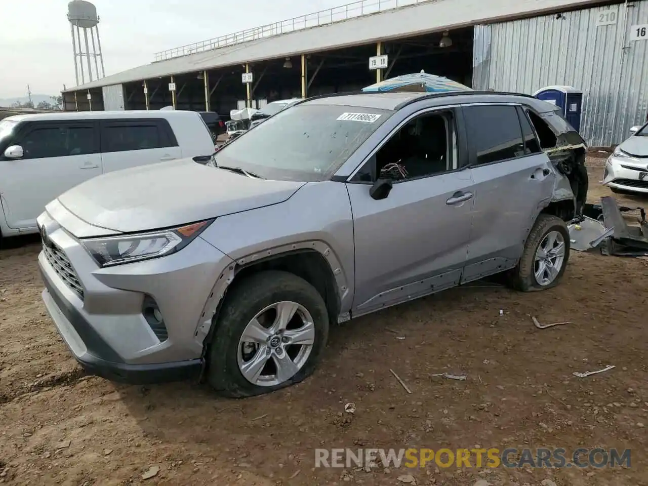 1 Photograph of a damaged car 2T3W1RFV5KW012903 TOYOTA RAV4 2019