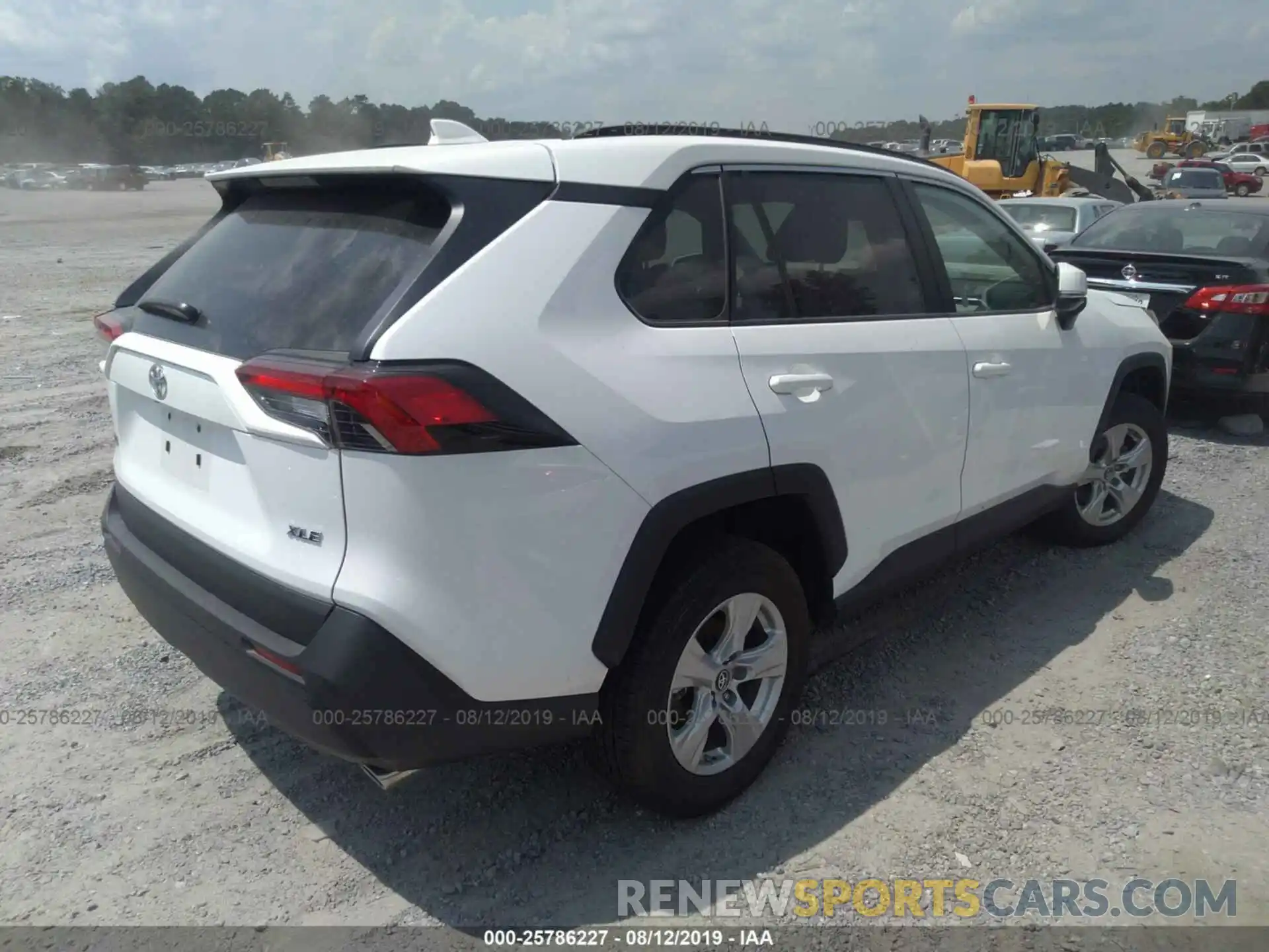 4 Photograph of a damaged car 2T3W1RFV5KW015378 TOYOTA RAV4 2019