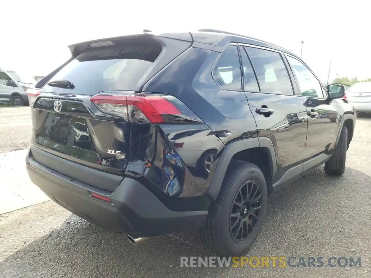 4 Photograph of a damaged car 2T3W1RFV5KW030141 TOYOTA RAV4 2019