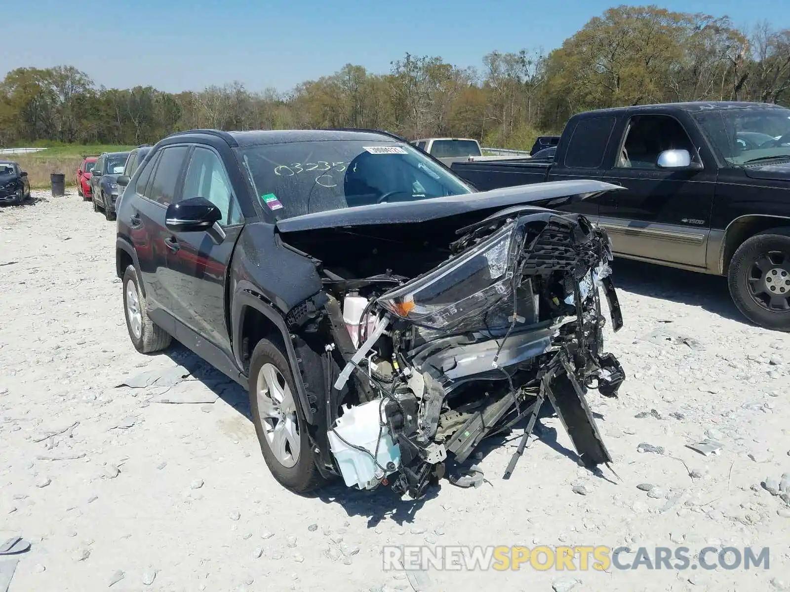 1 Photograph of a damaged car 2T3W1RFV5KW032357 TOYOTA RAV4 2019