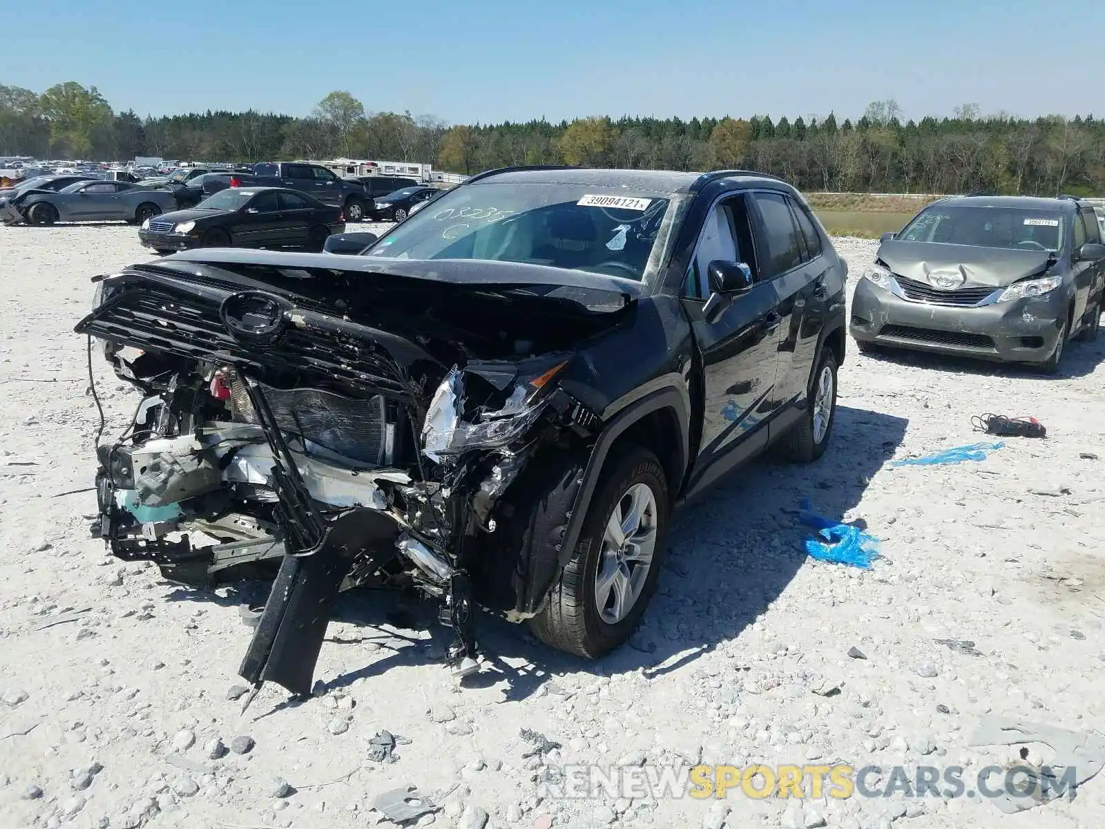 2 Photograph of a damaged car 2T3W1RFV5KW032357 TOYOTA RAV4 2019