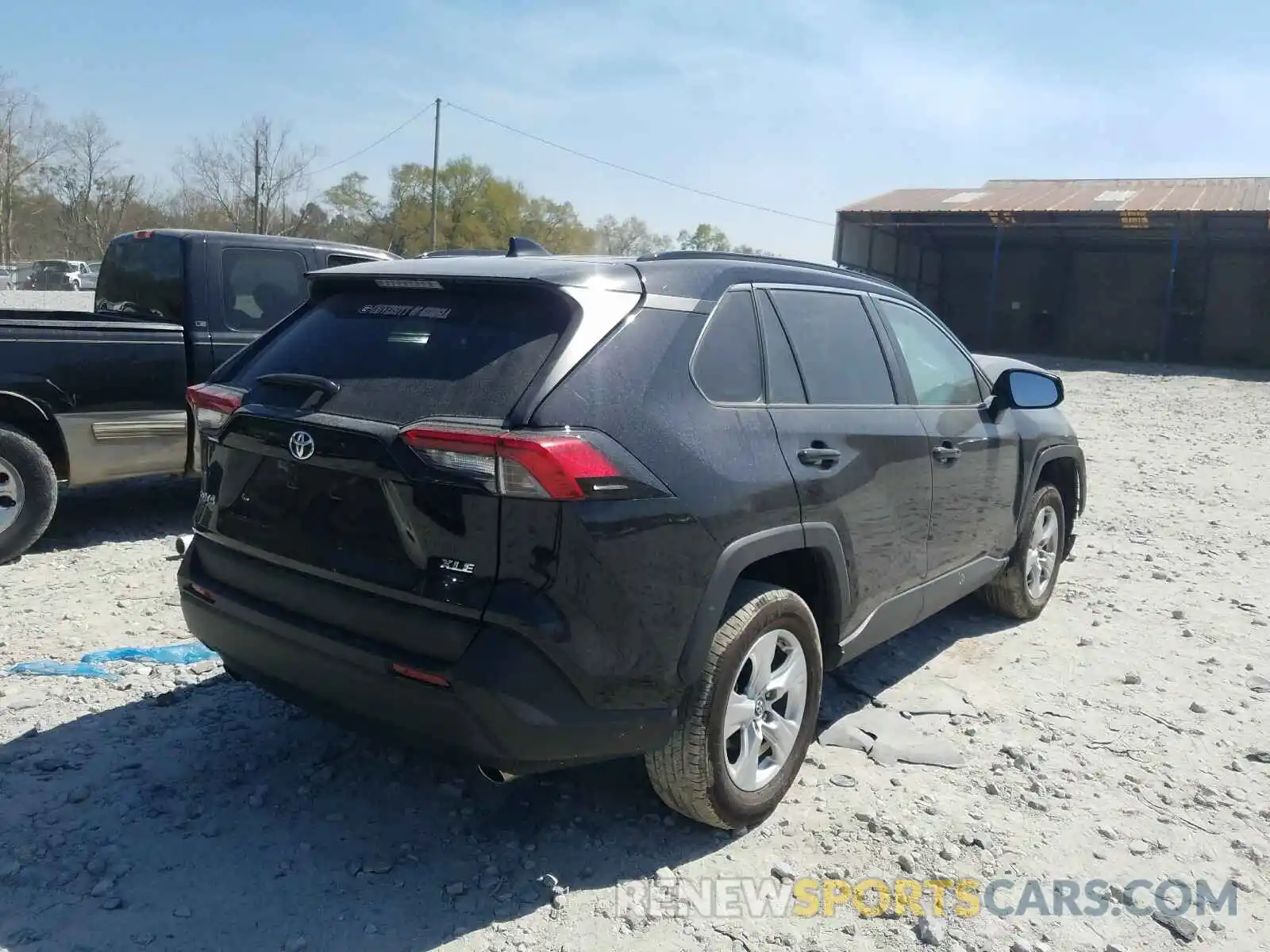 4 Photograph of a damaged car 2T3W1RFV5KW032357 TOYOTA RAV4 2019