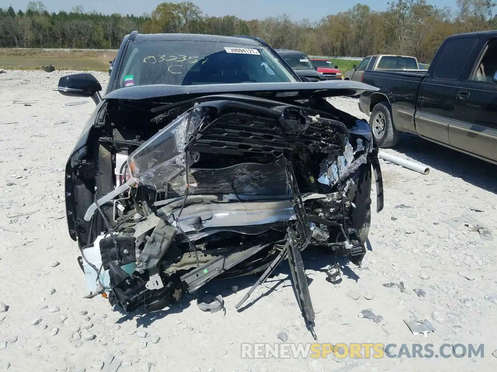 9 Photograph of a damaged car 2T3W1RFV5KW032357 TOYOTA RAV4 2019