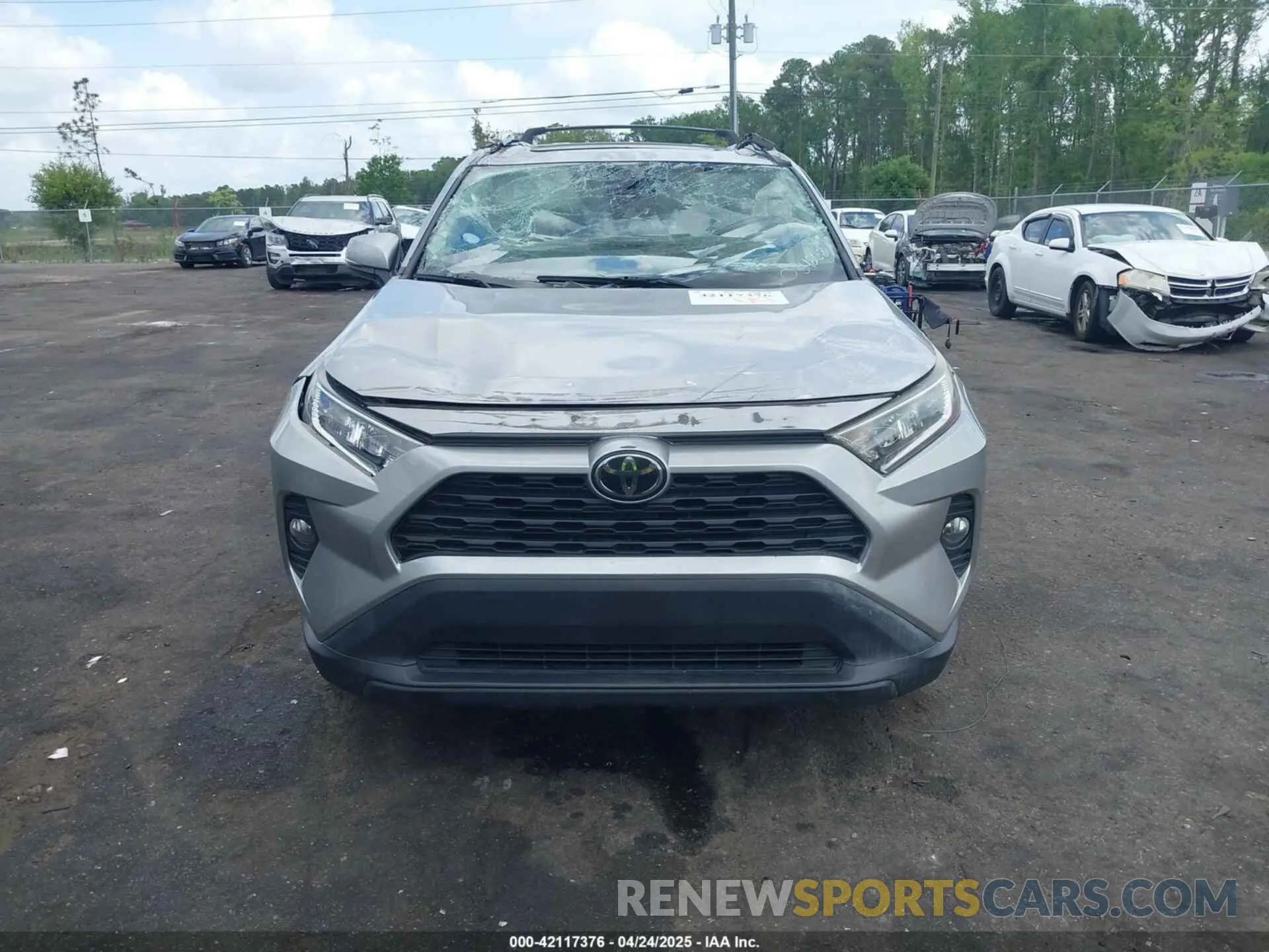 12 Photograph of a damaged car 2T3W1RFV5KW034268 TOYOTA RAV4 2019