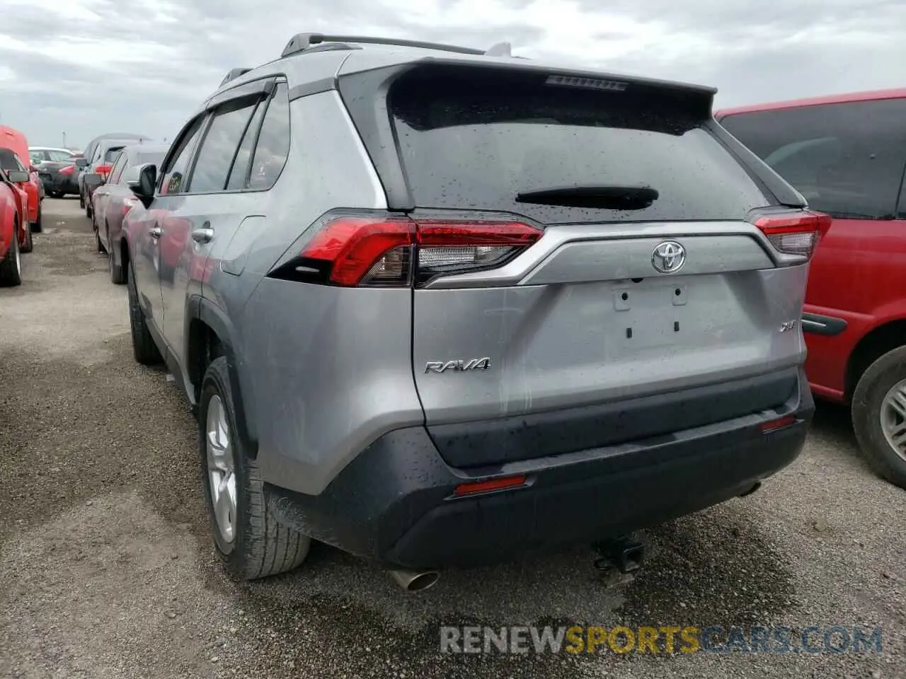 3 Photograph of a damaged car 2T3W1RFV5KW046842 TOYOTA RAV4 2019
