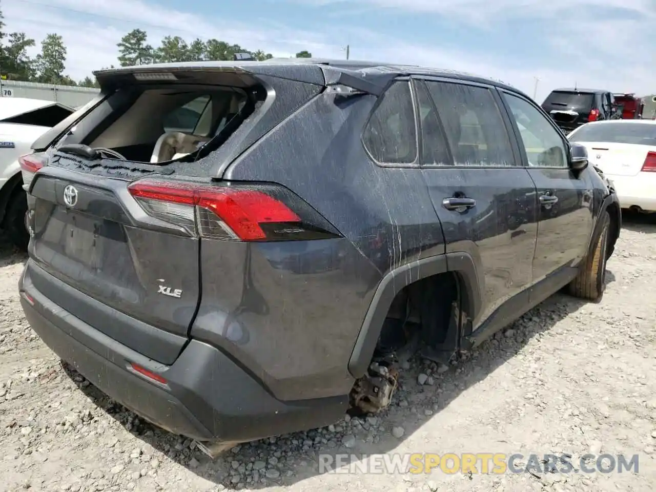 4 Photograph of a damaged car 2T3W1RFV5KW048834 TOYOTA RAV4 2019