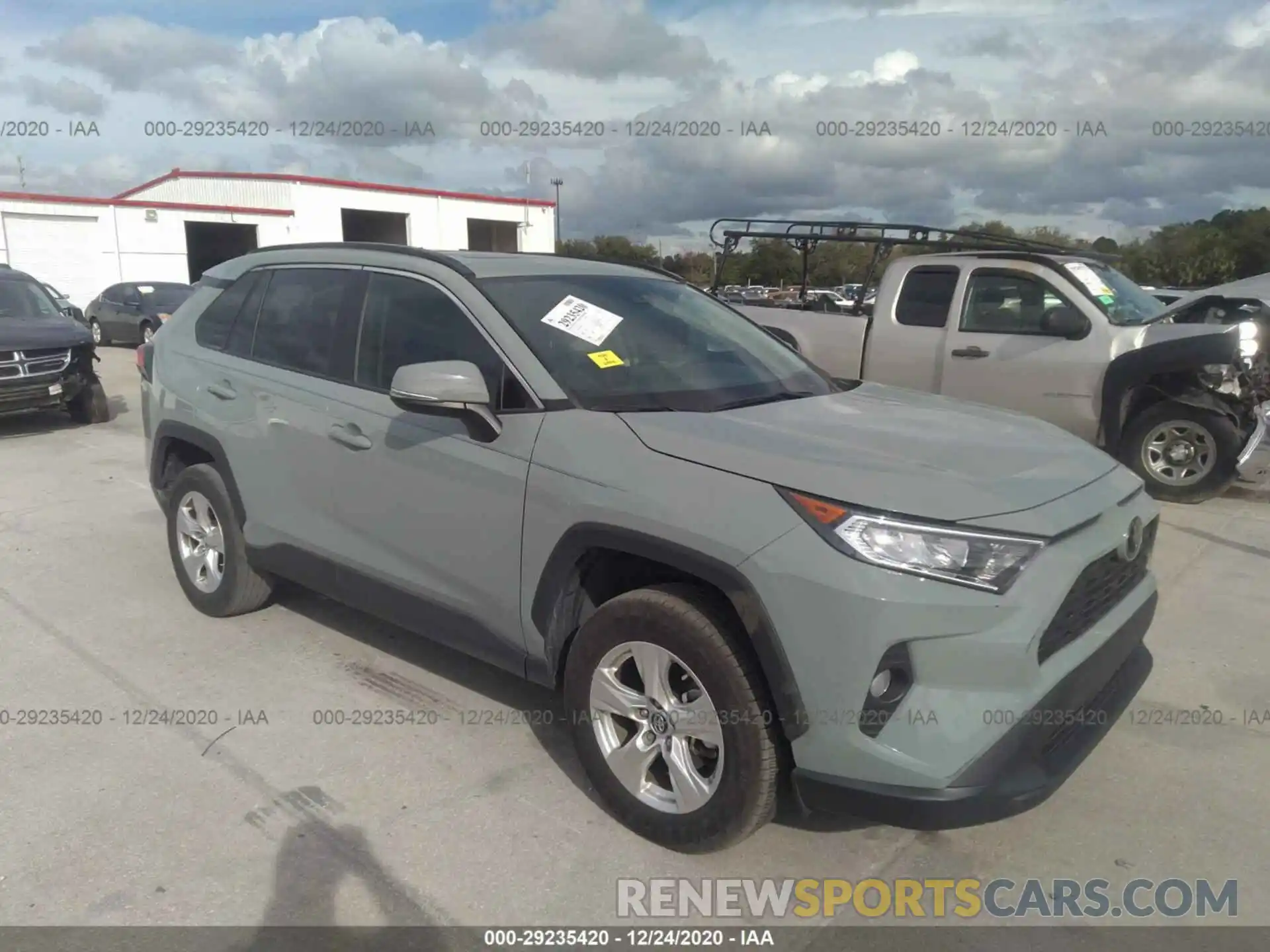 1 Photograph of a damaged car 2T3W1RFV5KW055914 TOYOTA RAV4 2019