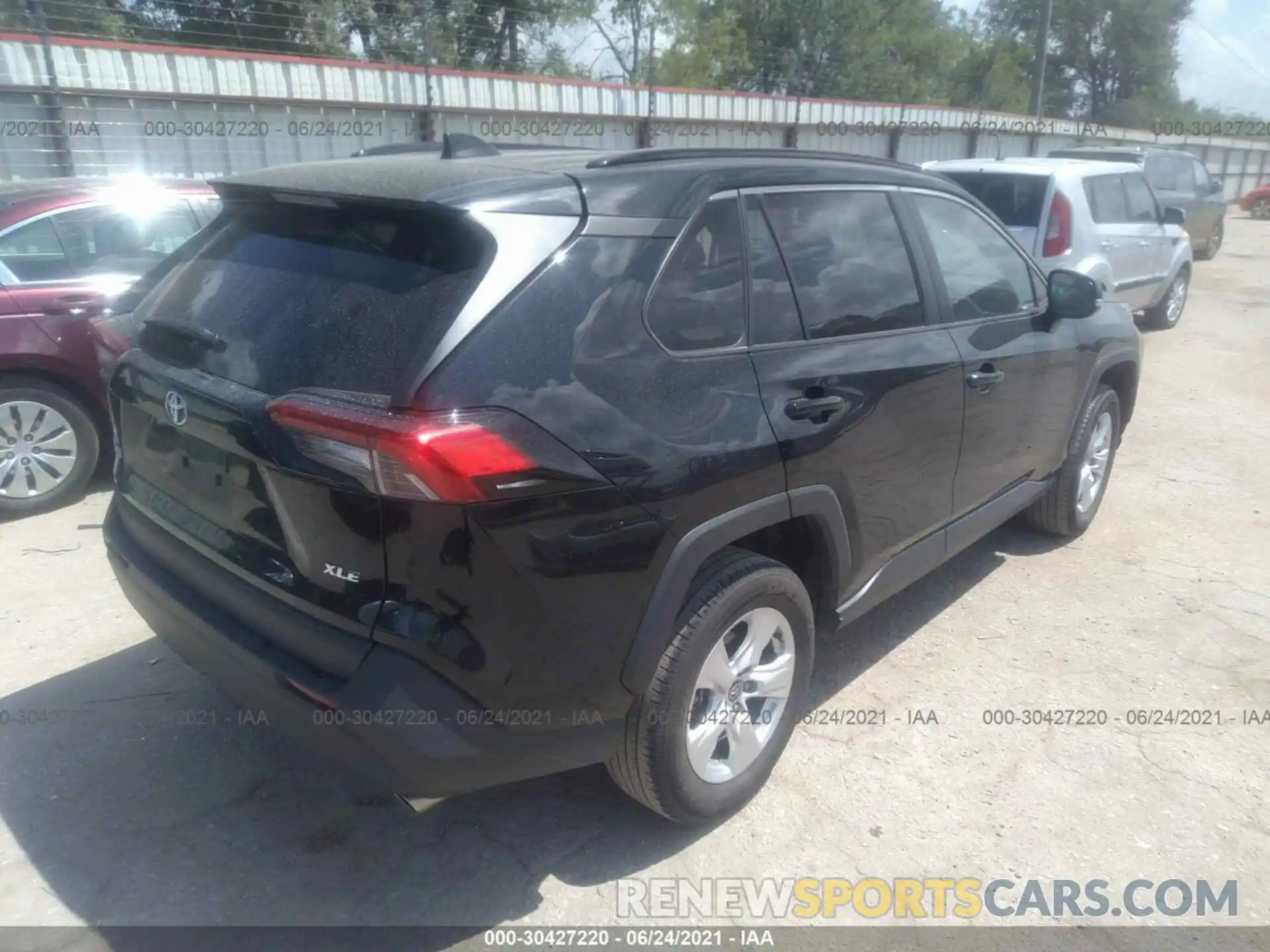 4 Photograph of a damaged car 2T3W1RFV6KC007646 TOYOTA RAV4 2019