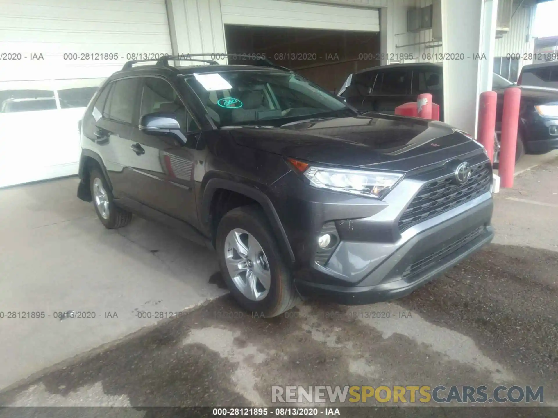 1 Photograph of a damaged car 2T3W1RFV6KC020137 TOYOTA RAV4 2019