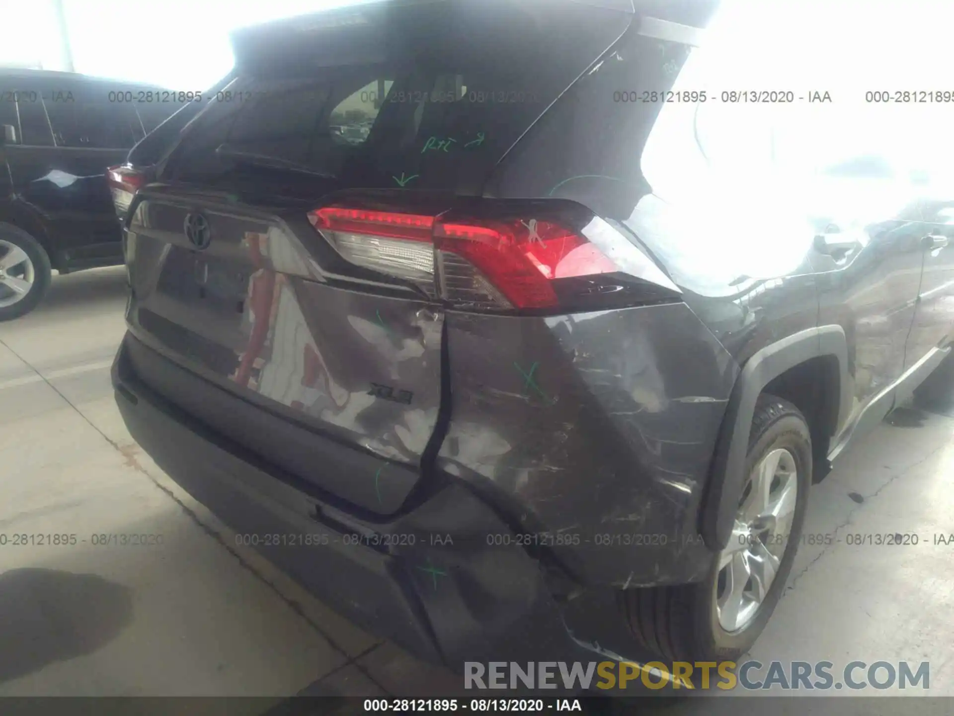 6 Photograph of a damaged car 2T3W1RFV6KC020137 TOYOTA RAV4 2019