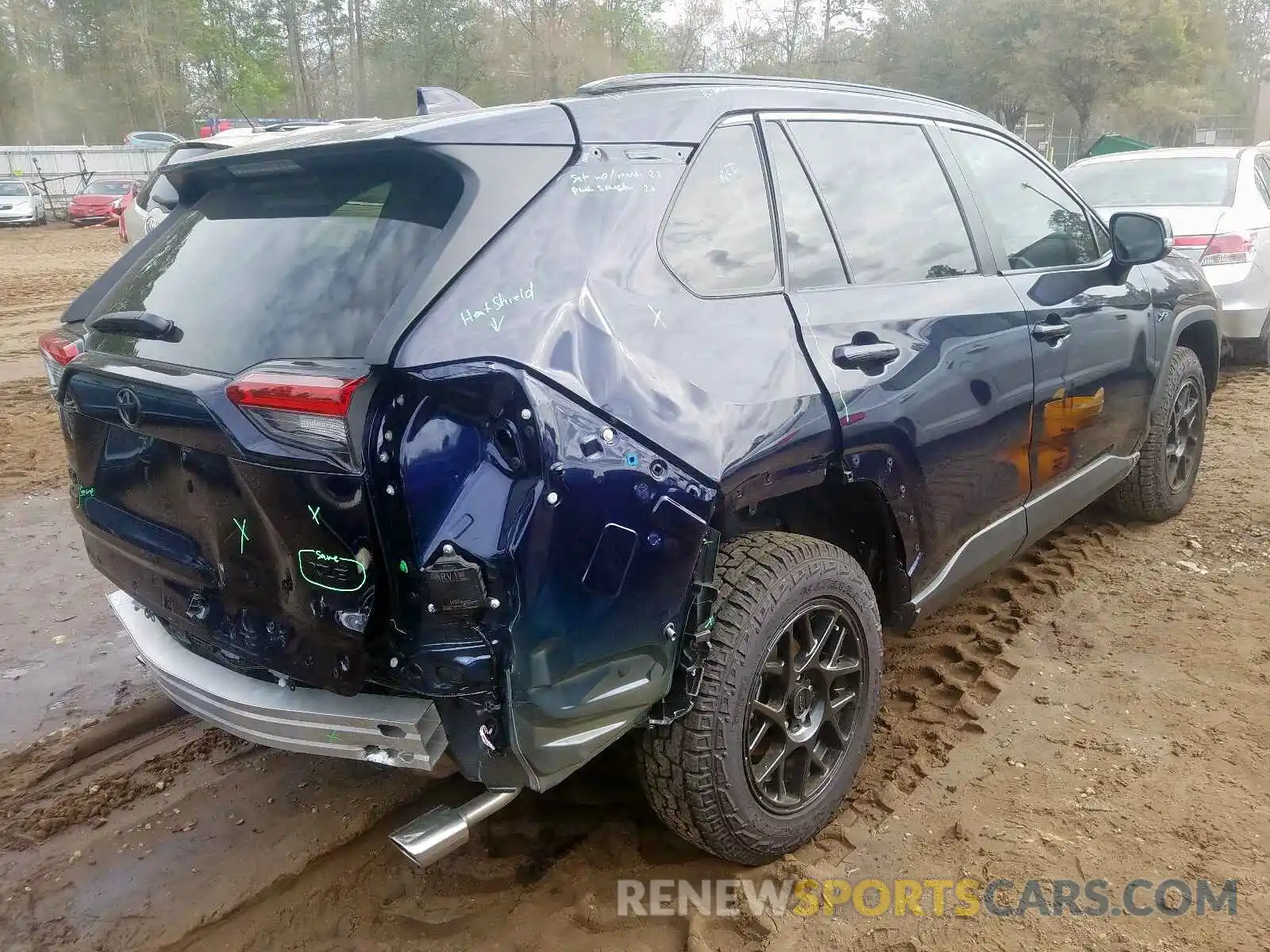 4 Photograph of a damaged car 2T3W1RFV6KC022454 TOYOTA RAV4 2019