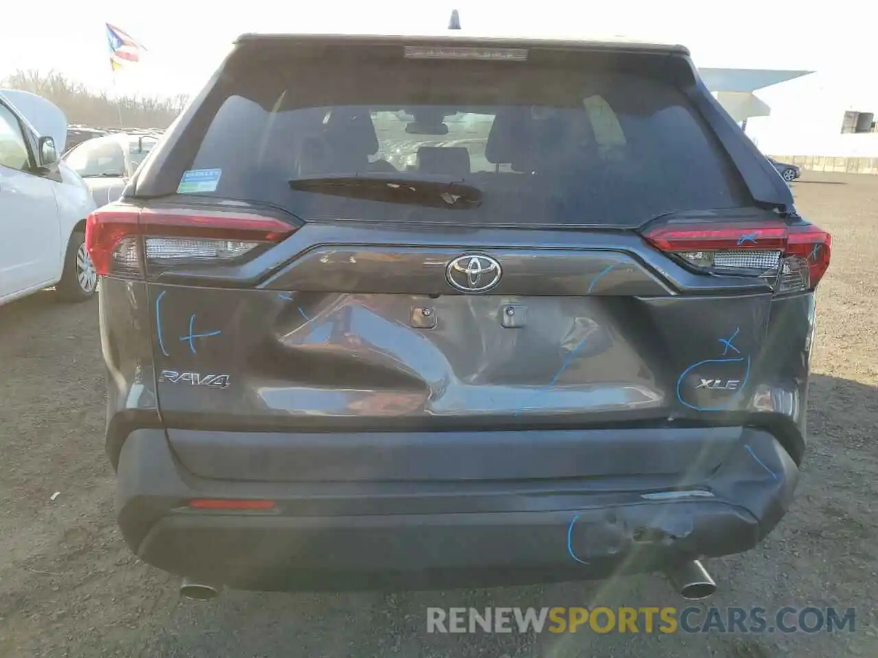 6 Photograph of a damaged car 2T3W1RFV6KW002302 TOYOTA RAV4 2019