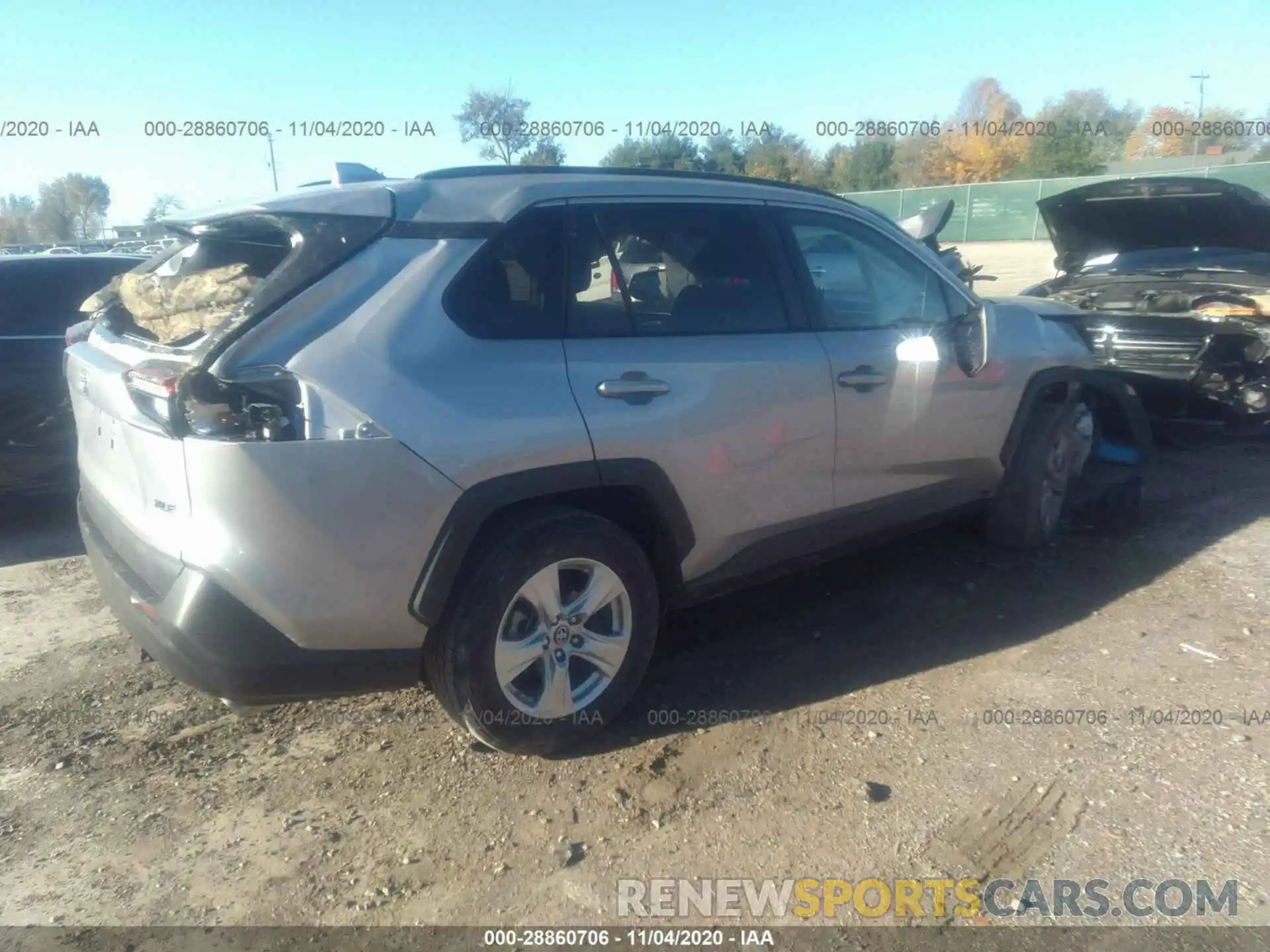 4 Photograph of a damaged car 2T3W1RFV6KW003613 TOYOTA RAV4 2019