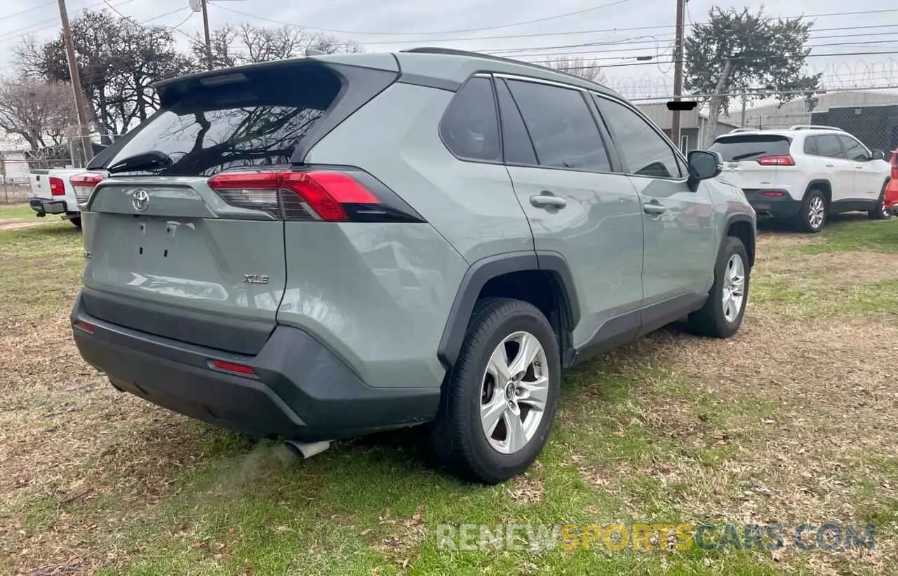 4 Photograph of a damaged car 2T3W1RFV6KW007029 TOYOTA RAV4 2019