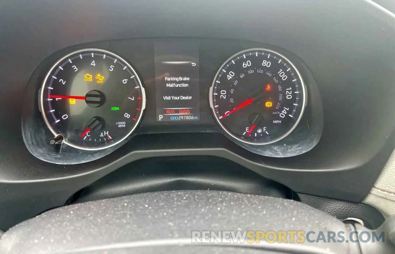 8 Photograph of a damaged car 2T3W1RFV6KW007029 TOYOTA RAV4 2019