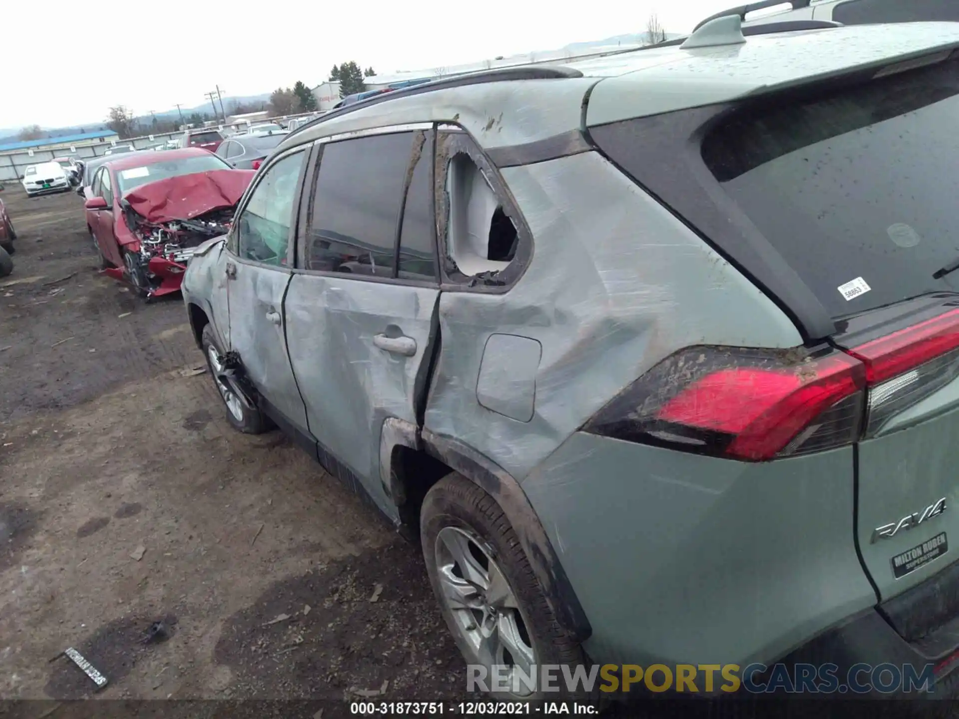 6 Photograph of a damaged car 2T3W1RFV6KW008987 TOYOTA RAV4 2019