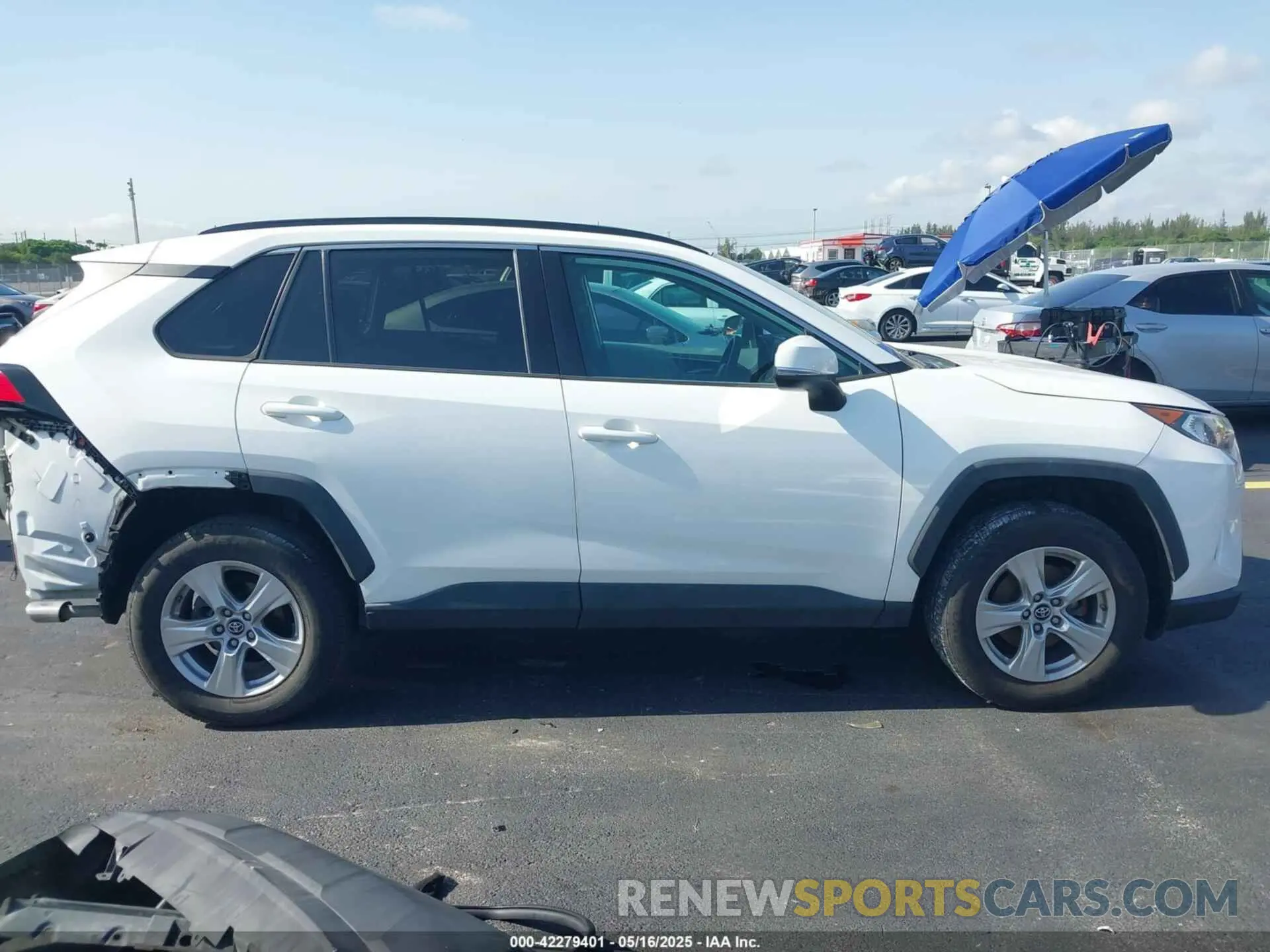 14 Photograph of a damaged car 2T3W1RFV6KW013977 TOYOTA RAV4 2019