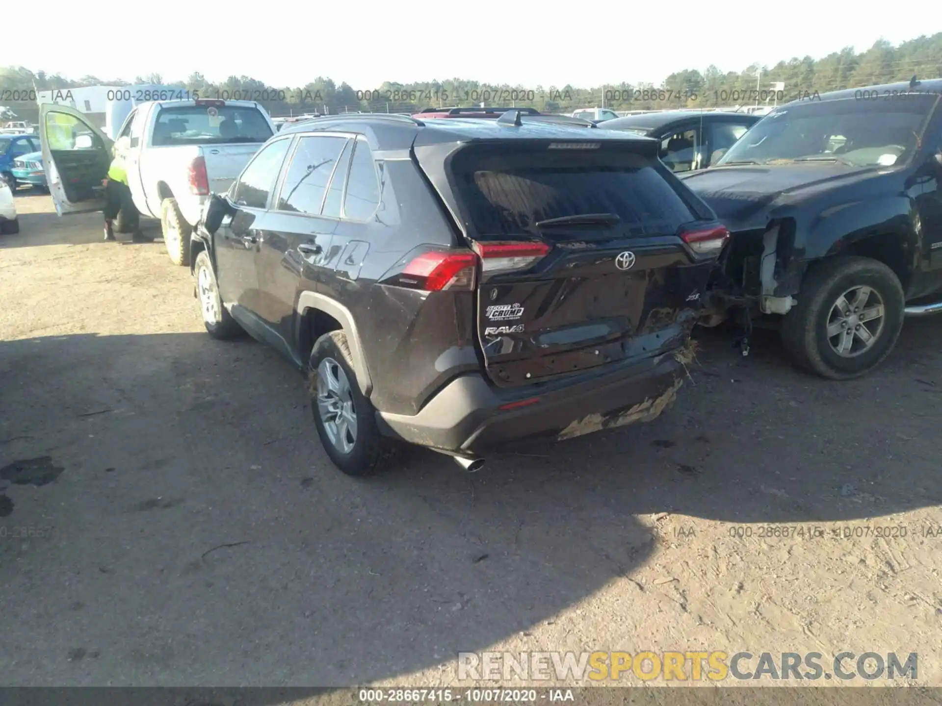 3 Photograph of a damaged car 2T3W1RFV6KW015728 TOYOTA RAV4 2019