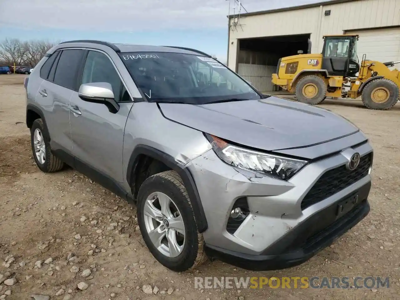 1 Photograph of a damaged car 2T3W1RFV6KW020881 TOYOTA RAV4 2019