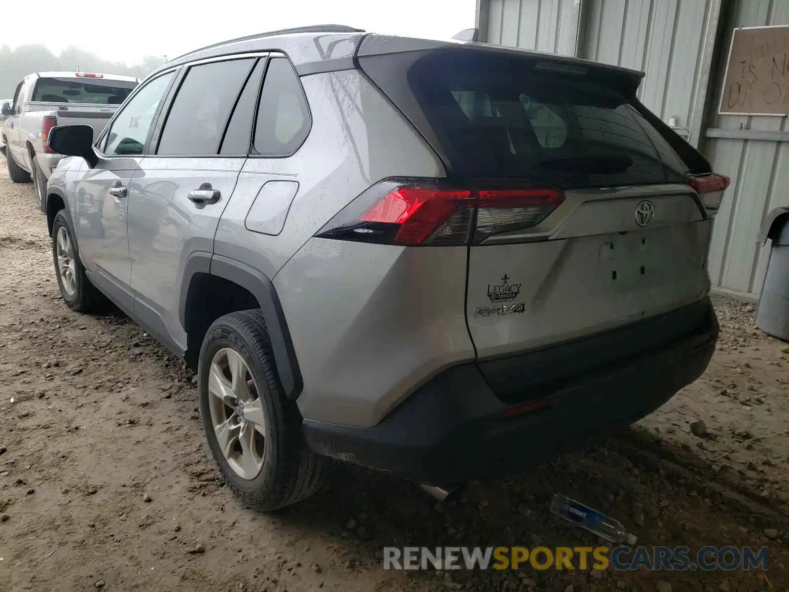 3 Photograph of a damaged car 2T3W1RFV6KW025966 TOYOTA RAV4 2019