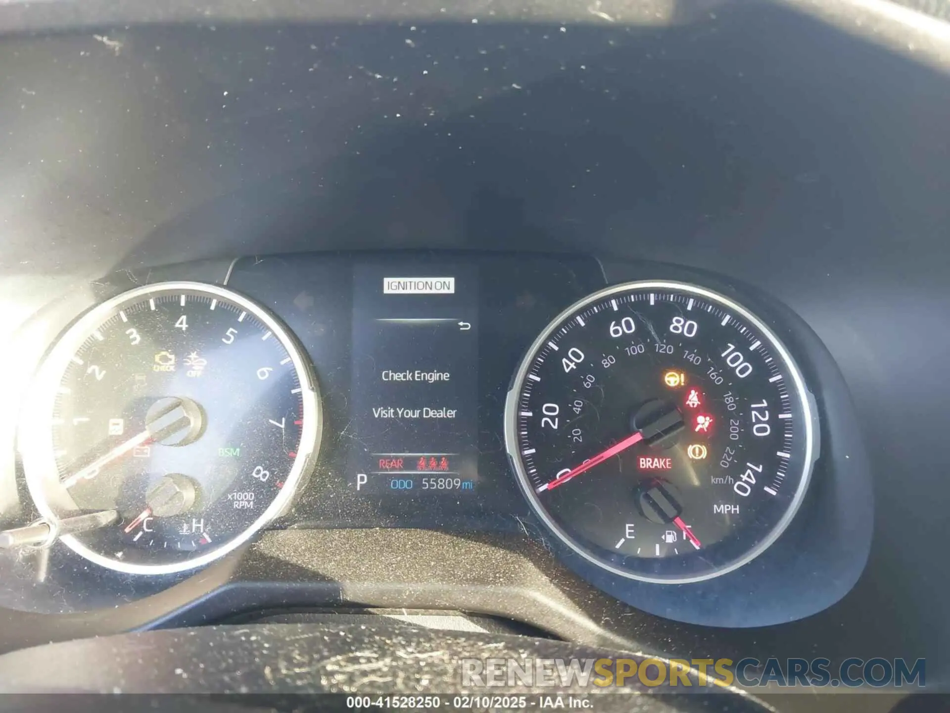 7 Photograph of a damaged car 2T3W1RFV6KW029242 TOYOTA RAV4 2019