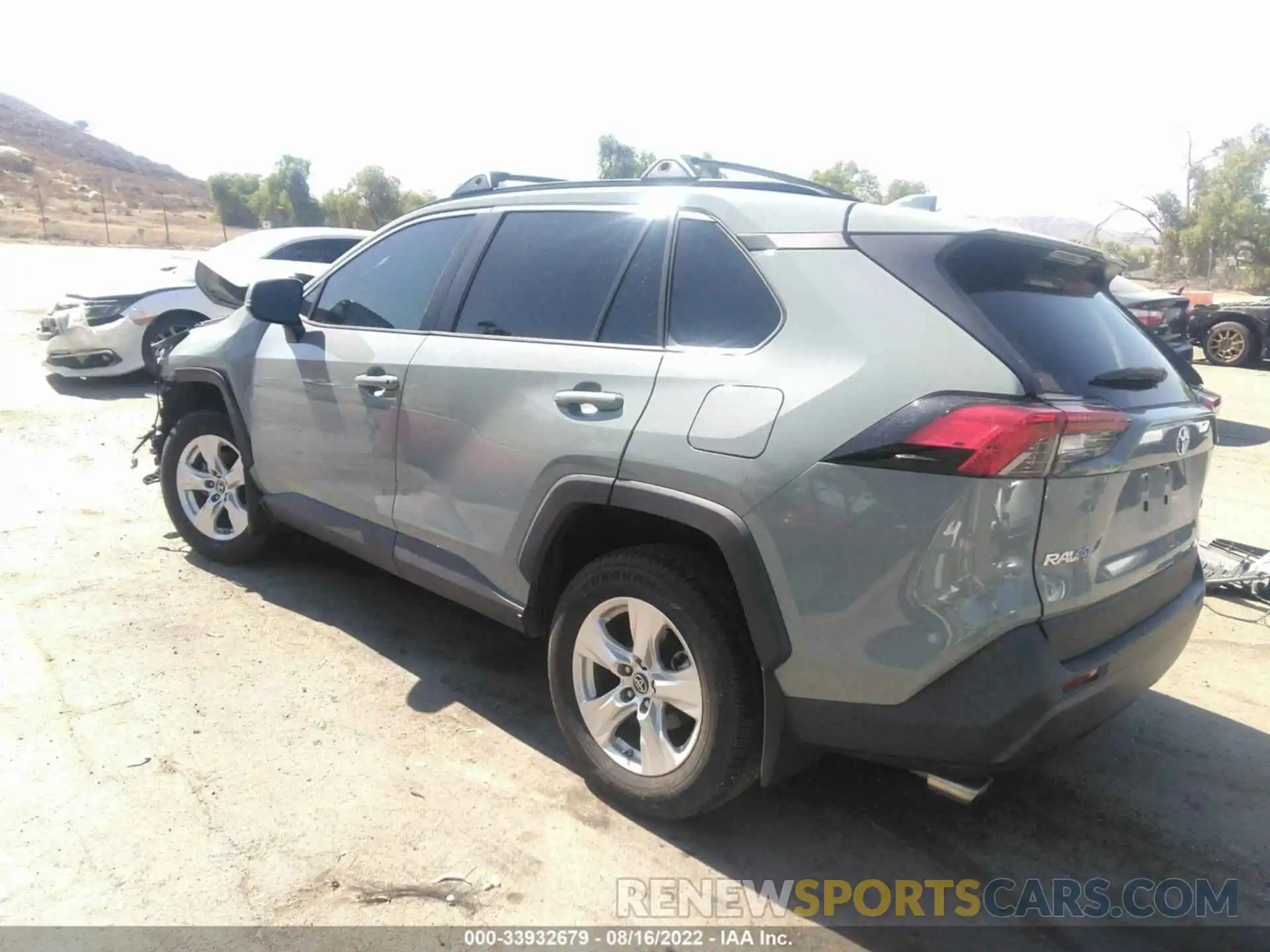 3 Photograph of a damaged car 2T3W1RFV6KW032061 TOYOTA RAV4 2019