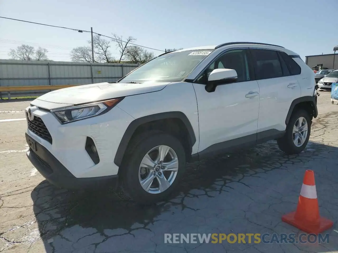 1 Photograph of a damaged car 2T3W1RFV6KW041231 TOYOTA RAV4 2019
