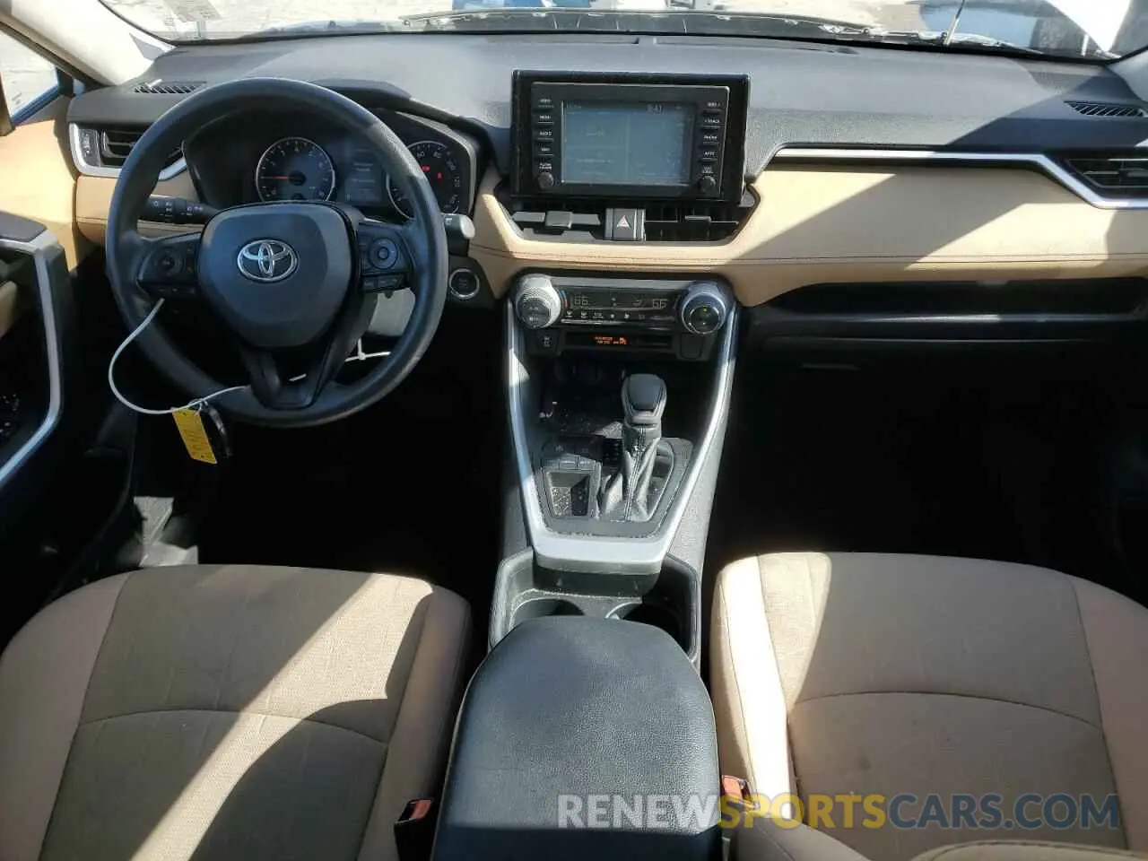 8 Photograph of a damaged car 2T3W1RFV6KW041231 TOYOTA RAV4 2019