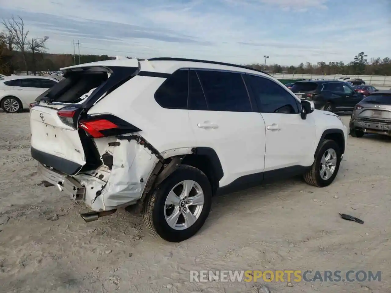 3 Photograph of a damaged car 2T3W1RFV6KW048177 TOYOTA RAV4 2019