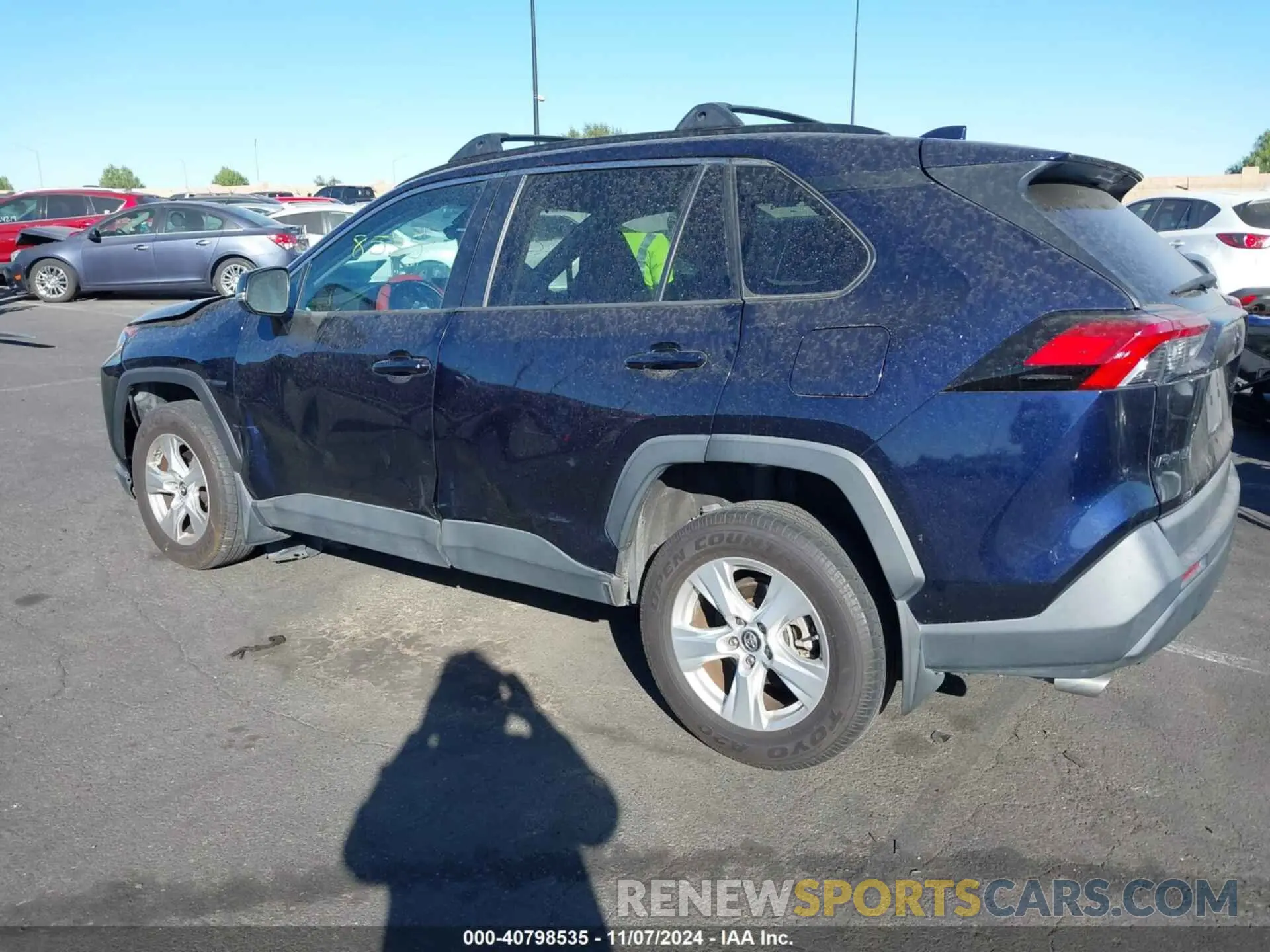 15 Photograph of a damaged car 2T3W1RFV7KC017389 TOYOTA RAV4 2019
