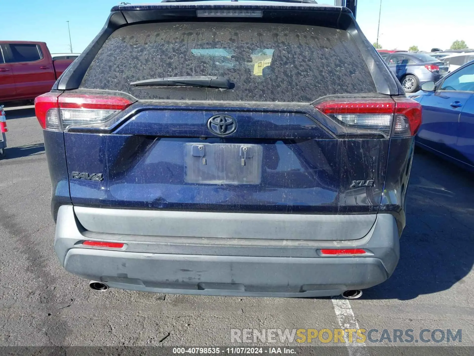 17 Photograph of a damaged car 2T3W1RFV7KC017389 TOYOTA RAV4 2019